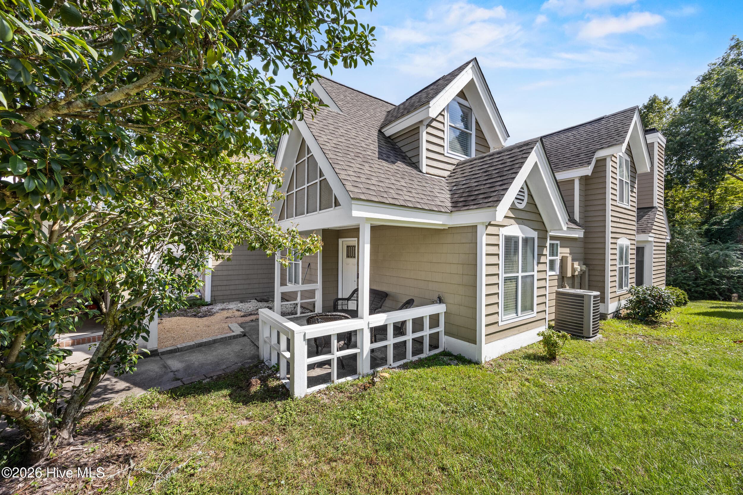Front of 5122a Greenville Loop Road, Wilmington, NC 28409