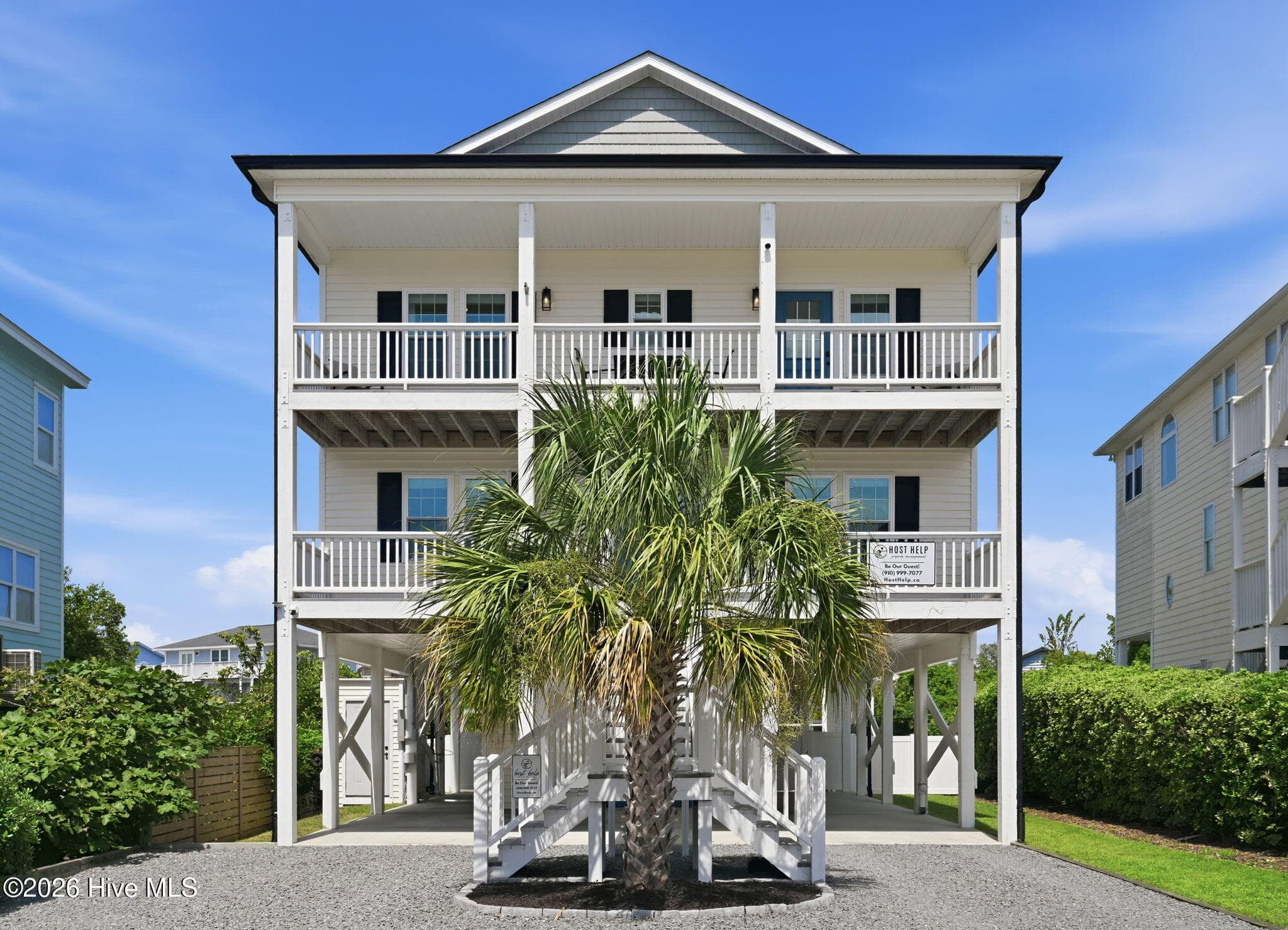 Exterior of 33 Sandy Lane, Surf City, NC 28445