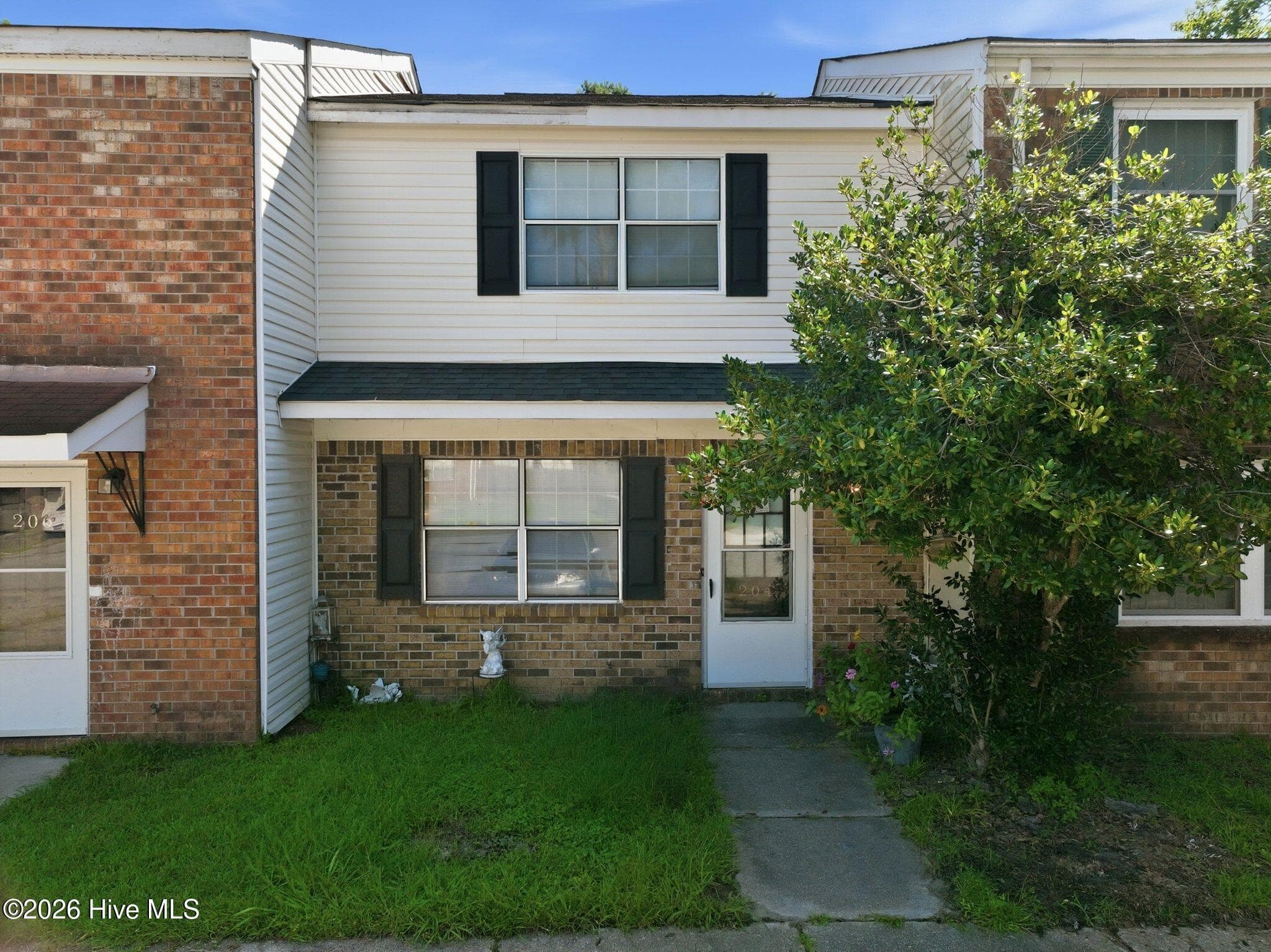 Exterior of 204 Myrtlewood Circle, Jacksonville, NC 28546