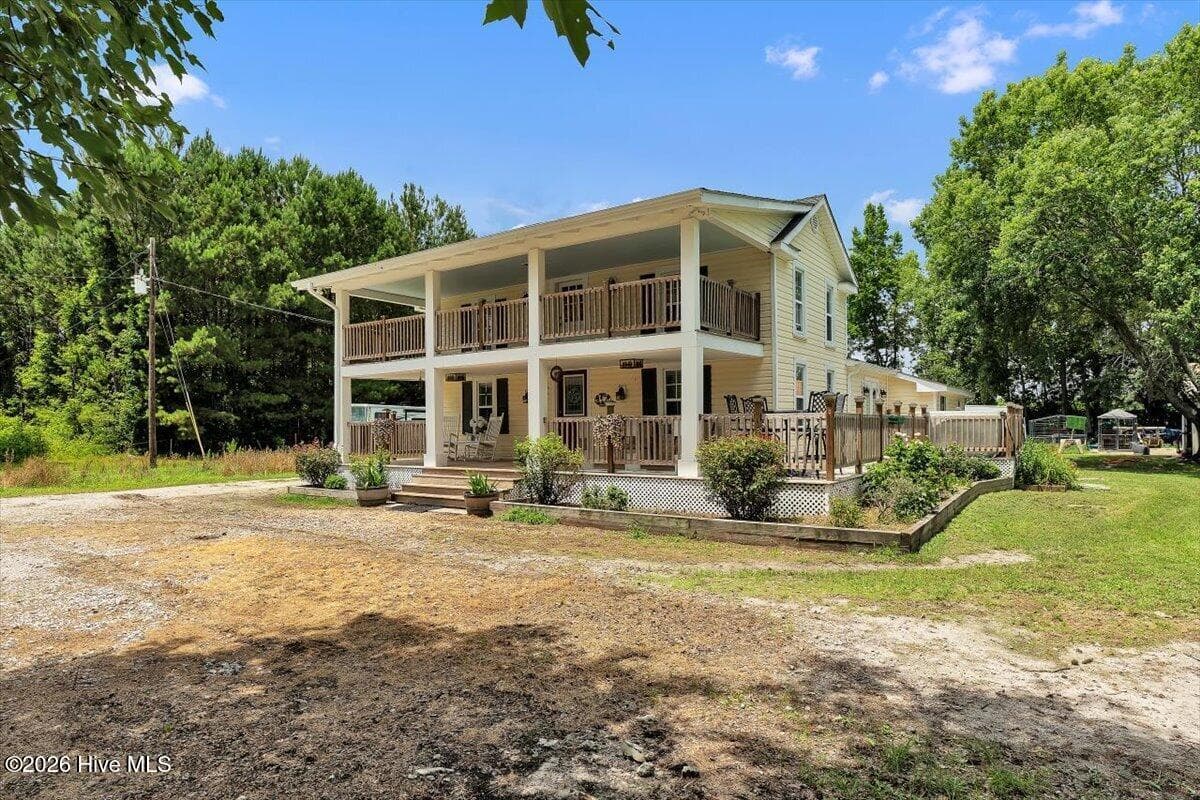 Front of 330 Lake Road, Newport, NC 28570