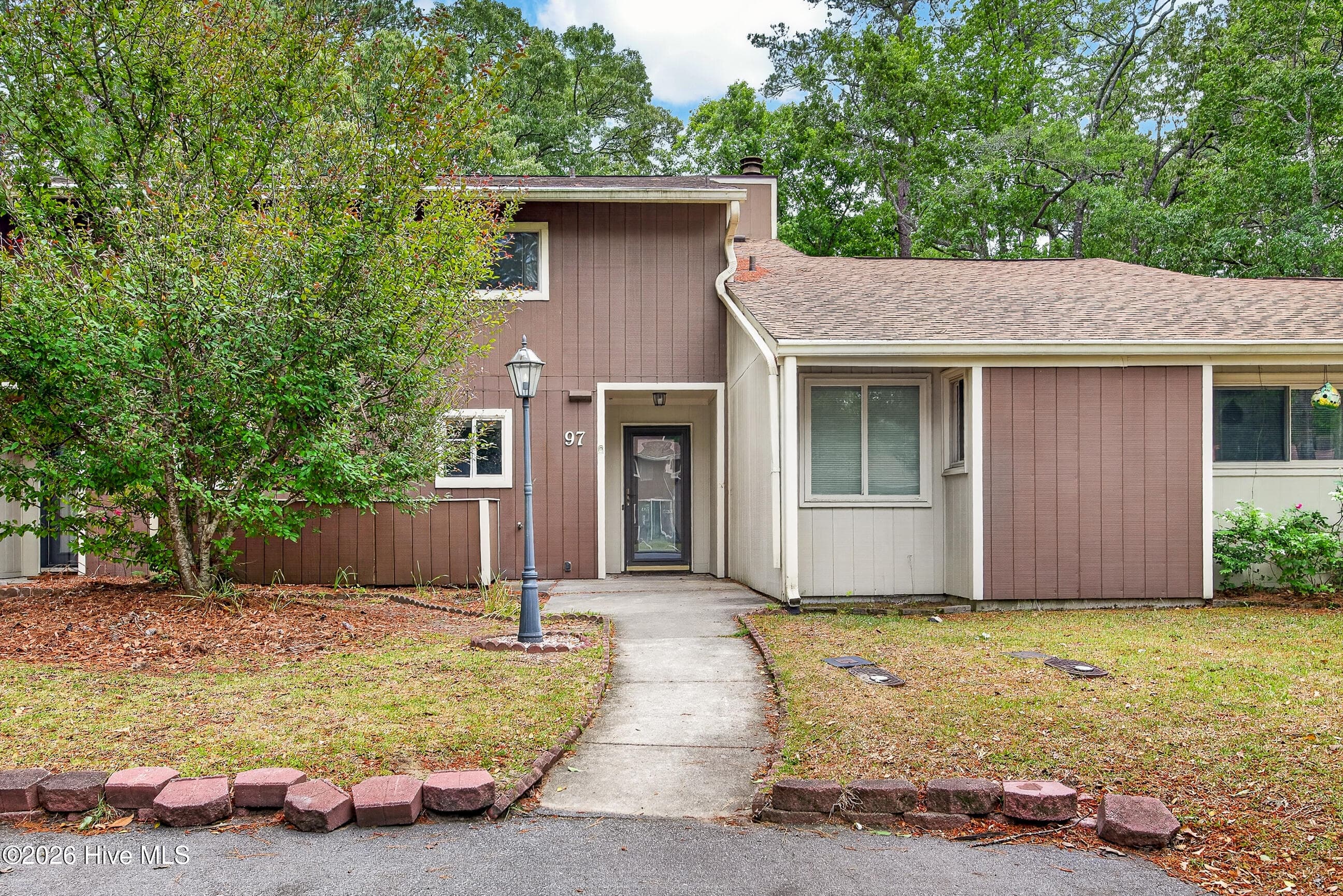 Front of 97 Quarterdeck Townes, New Bern, NC 28562
