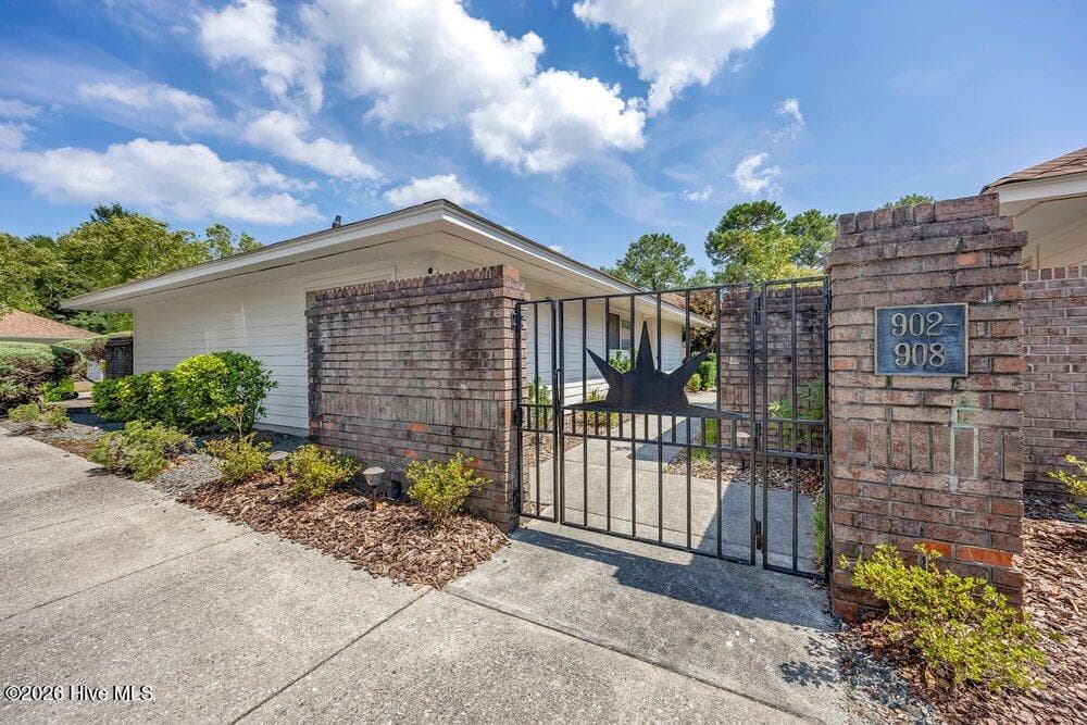 Front of 908 Summerlin Falls Court, Wilmington, NC 28412