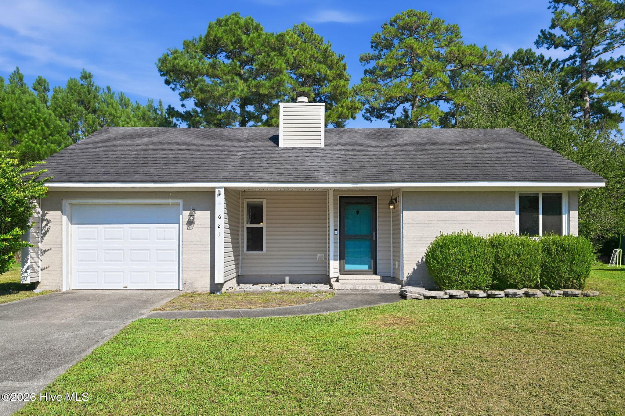 Front of 621 Walden Place, Jacksonville, NC 28546