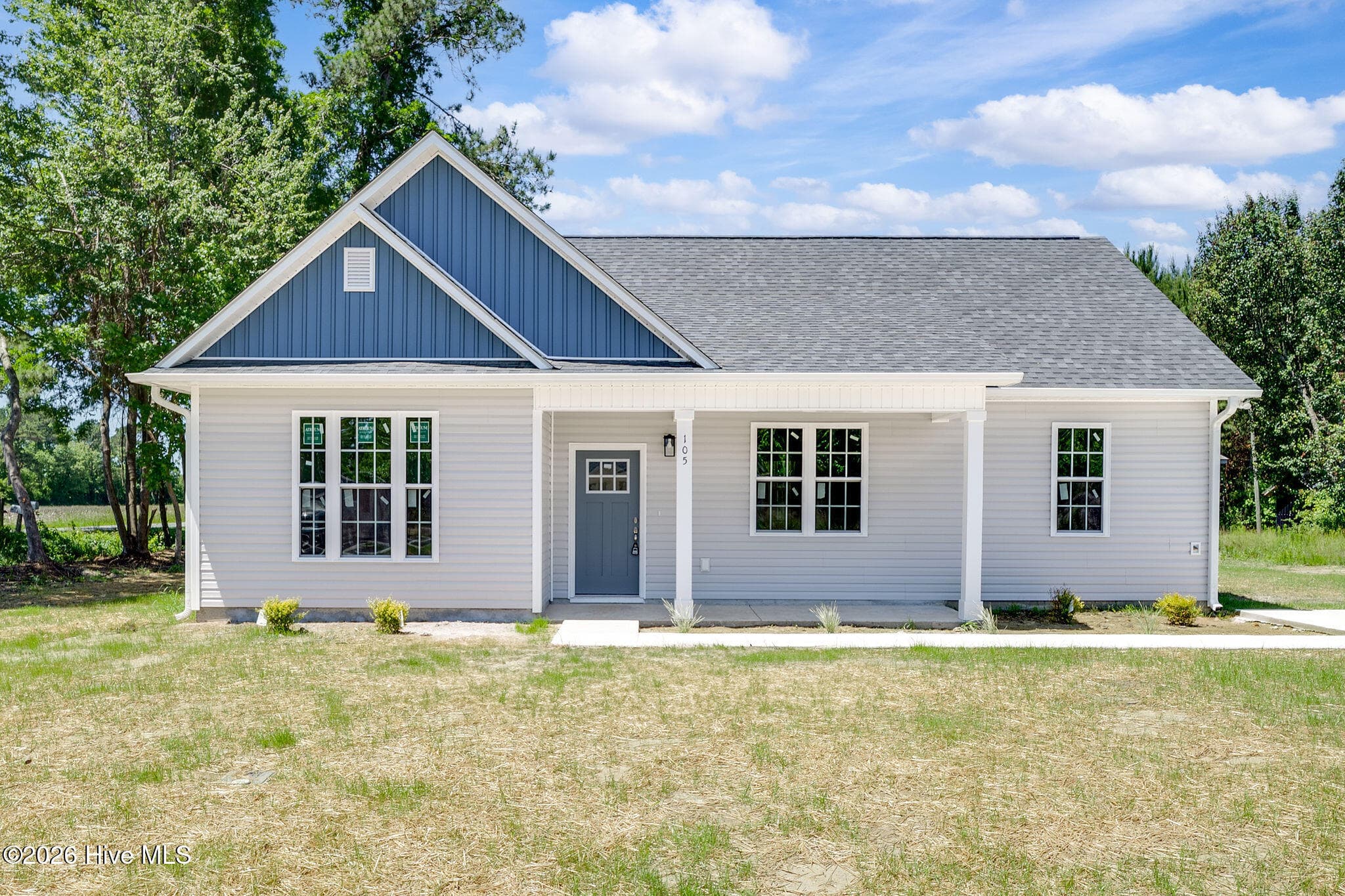 Front of 109 Doris Lane, Teachey, NC 28464