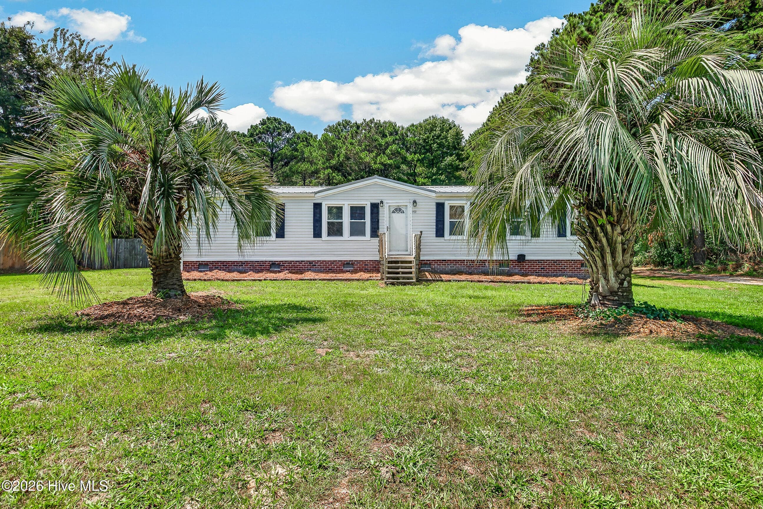 Front of 102 Seabird Lane, Sneads Ferry, NC 28460