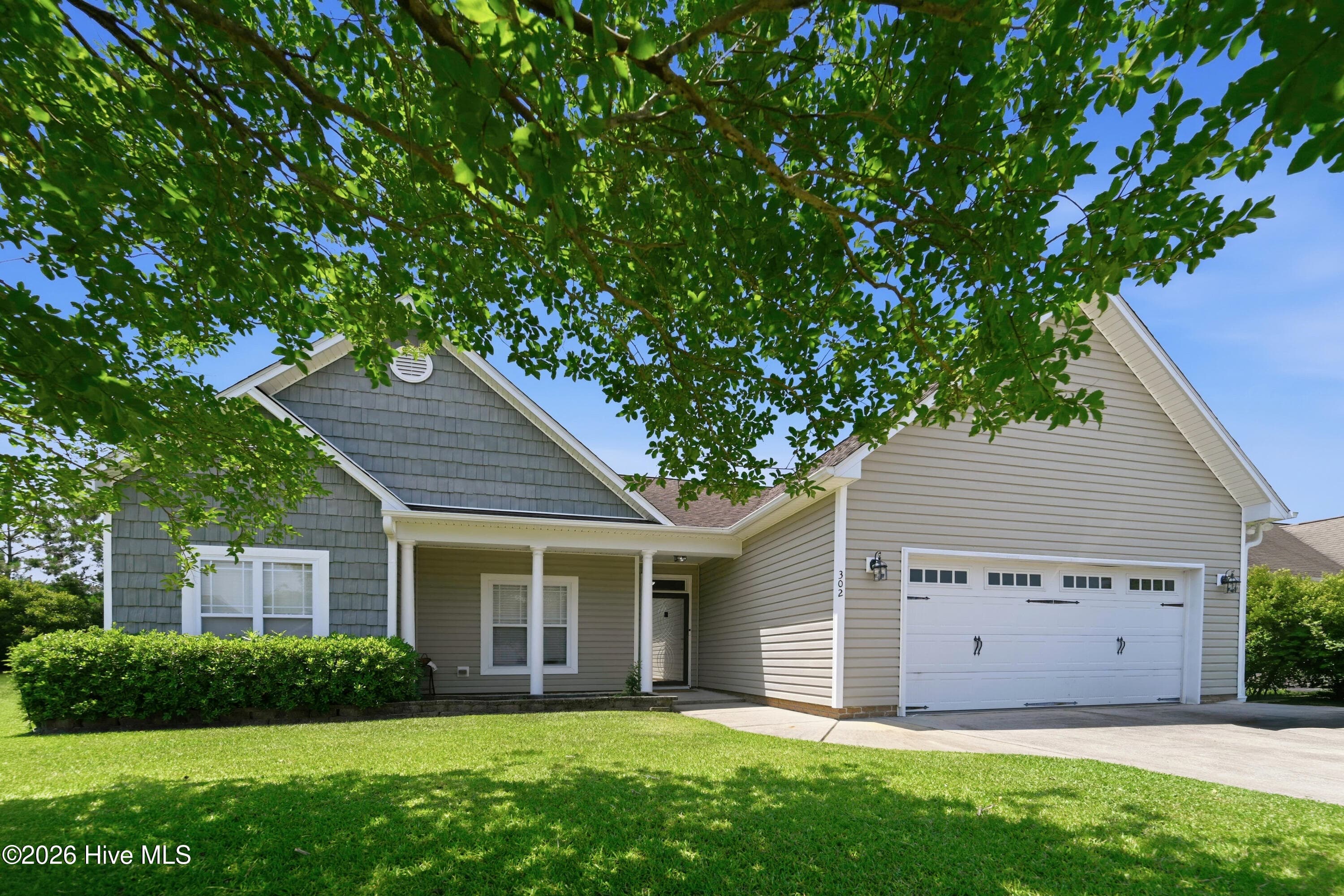 Front of 302 Wynbrookee Lane, Jacksonville, NC 28546