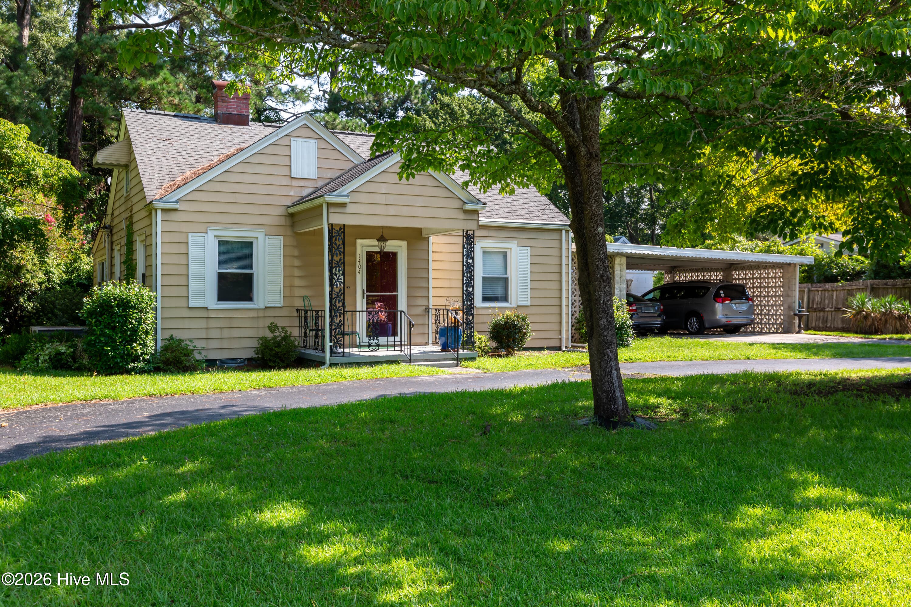 Front of 1404 Mcarthur Avenue, New Bern, NC 28560
