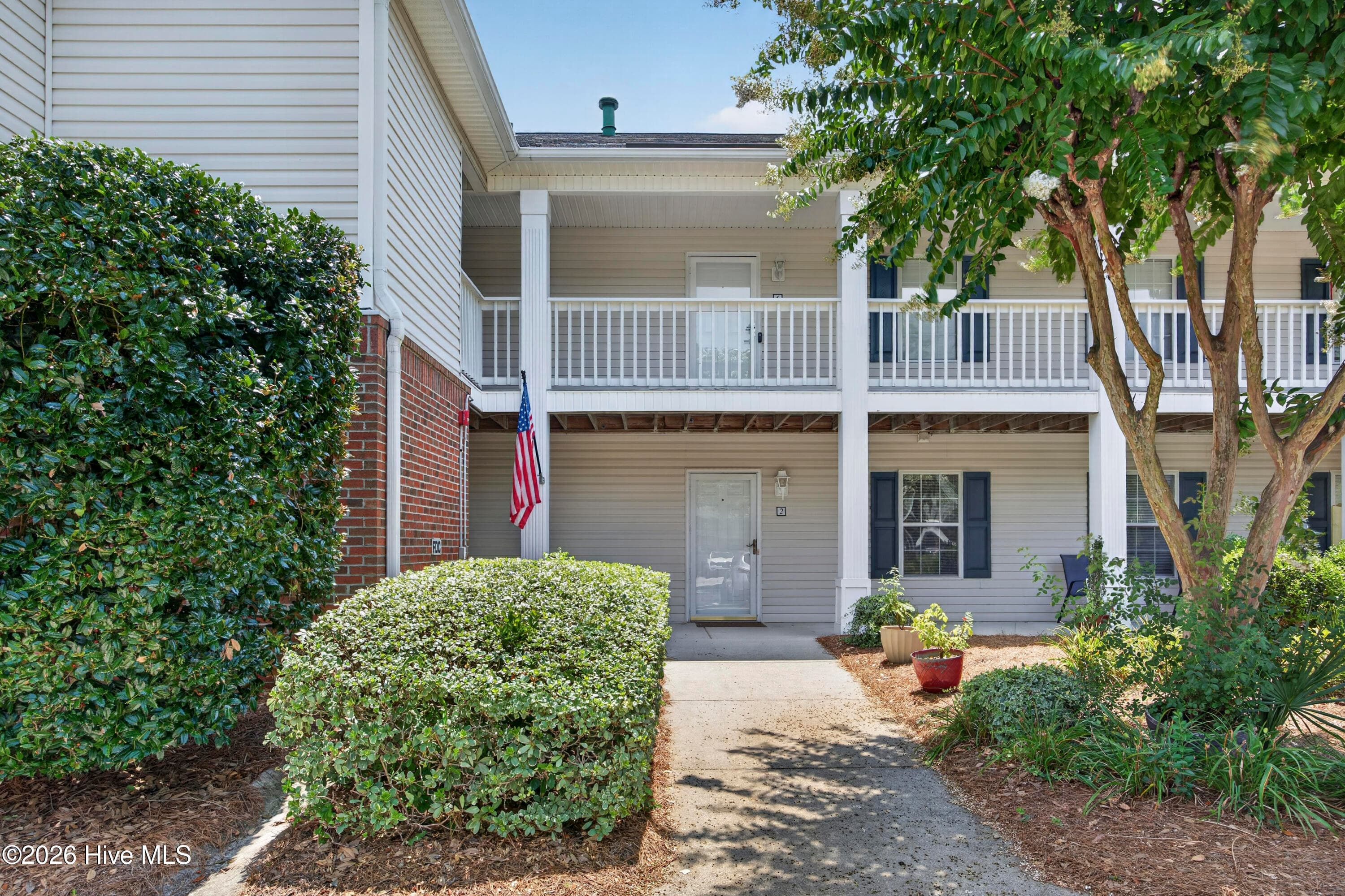 Front of 1402 Willoughby Park Court Unit 2, Wilmington, NC 28412