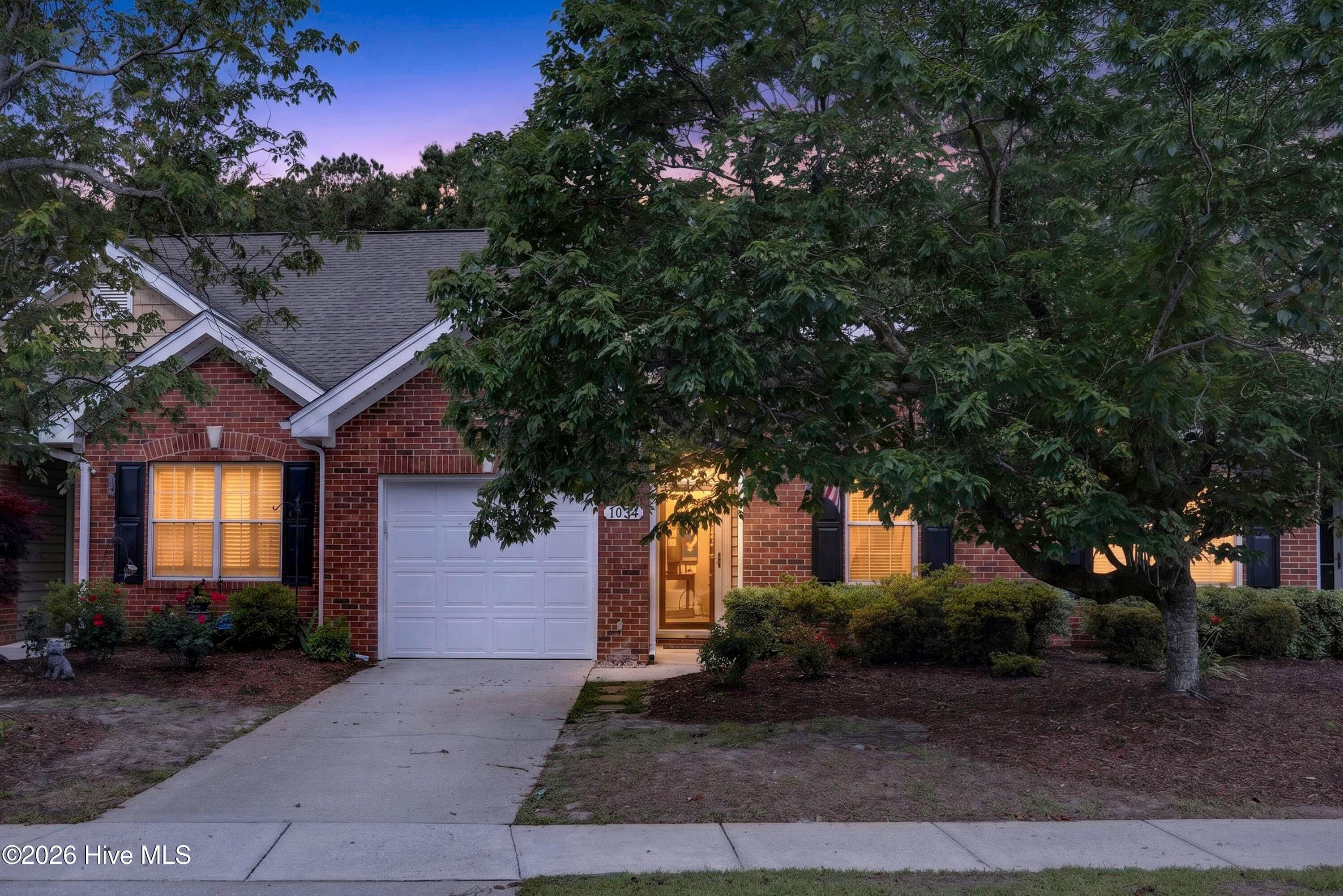 Front of 1034 Avenshire Circle, Wilmington, NC 28412