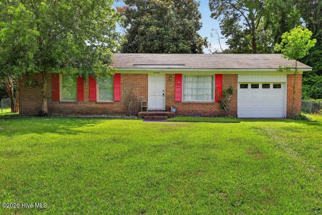 Front of 2907 Mason Circle, New Bern, NC 28562