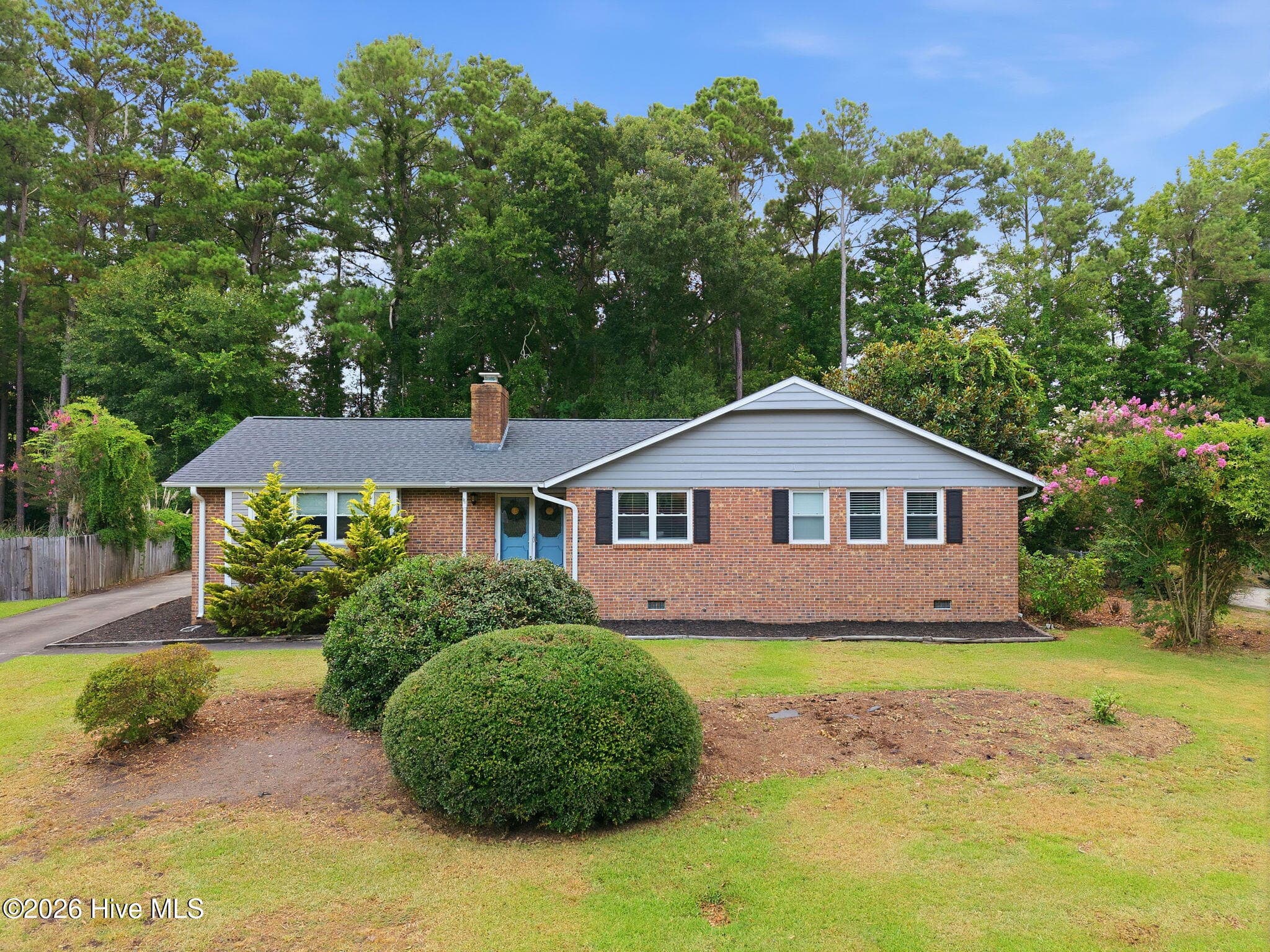 Front of 1407 Clifton Road, Jacksonville, NC 28540