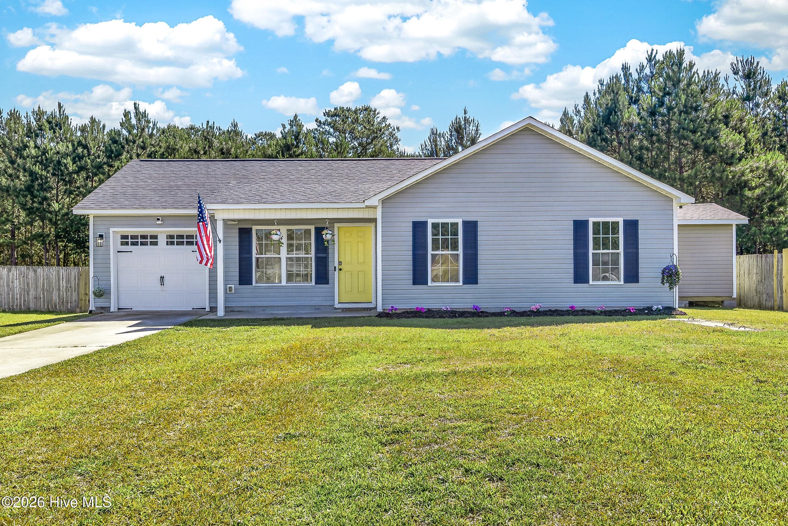 Front of 507 Cherry Blossom Lane, Richlands, NC 28574