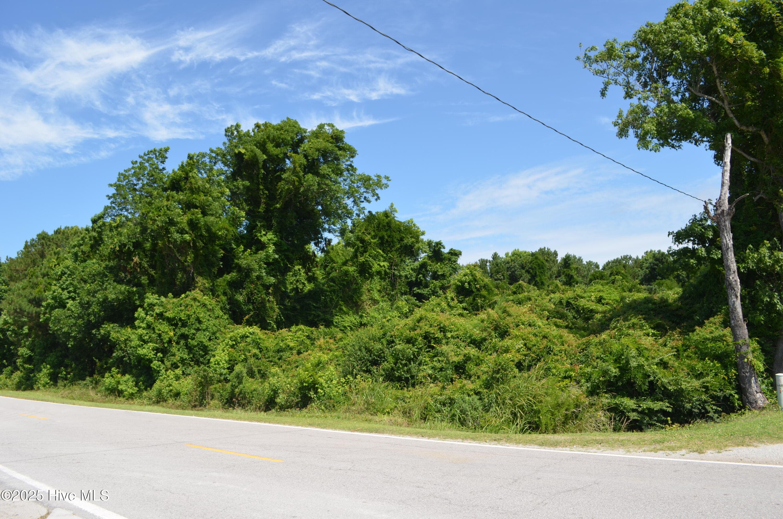 Front of 258 Laurel Road, Beaufort, NC 28516