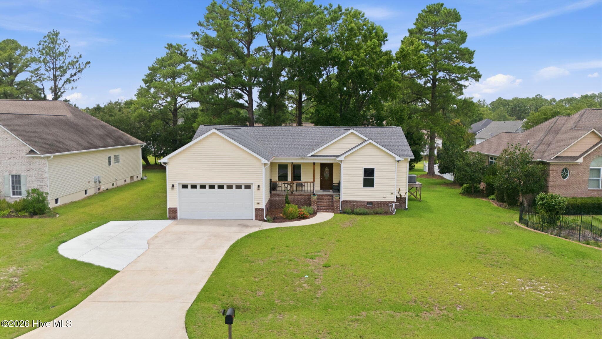 Front of 907 Sea Holly Court, New Bern, NC 28560