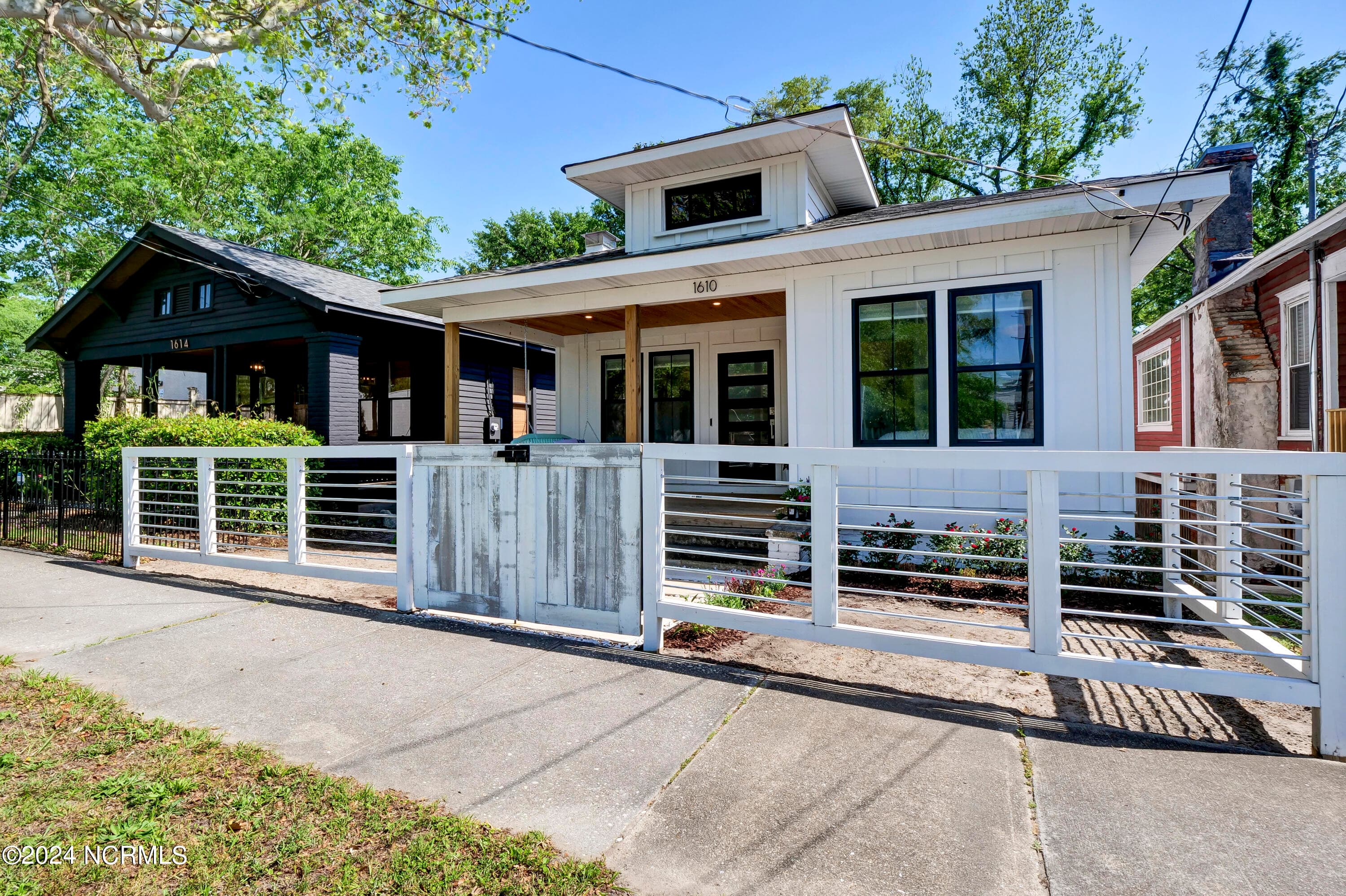 Front of 1610 Dock Street, Wilmington, NC 28401