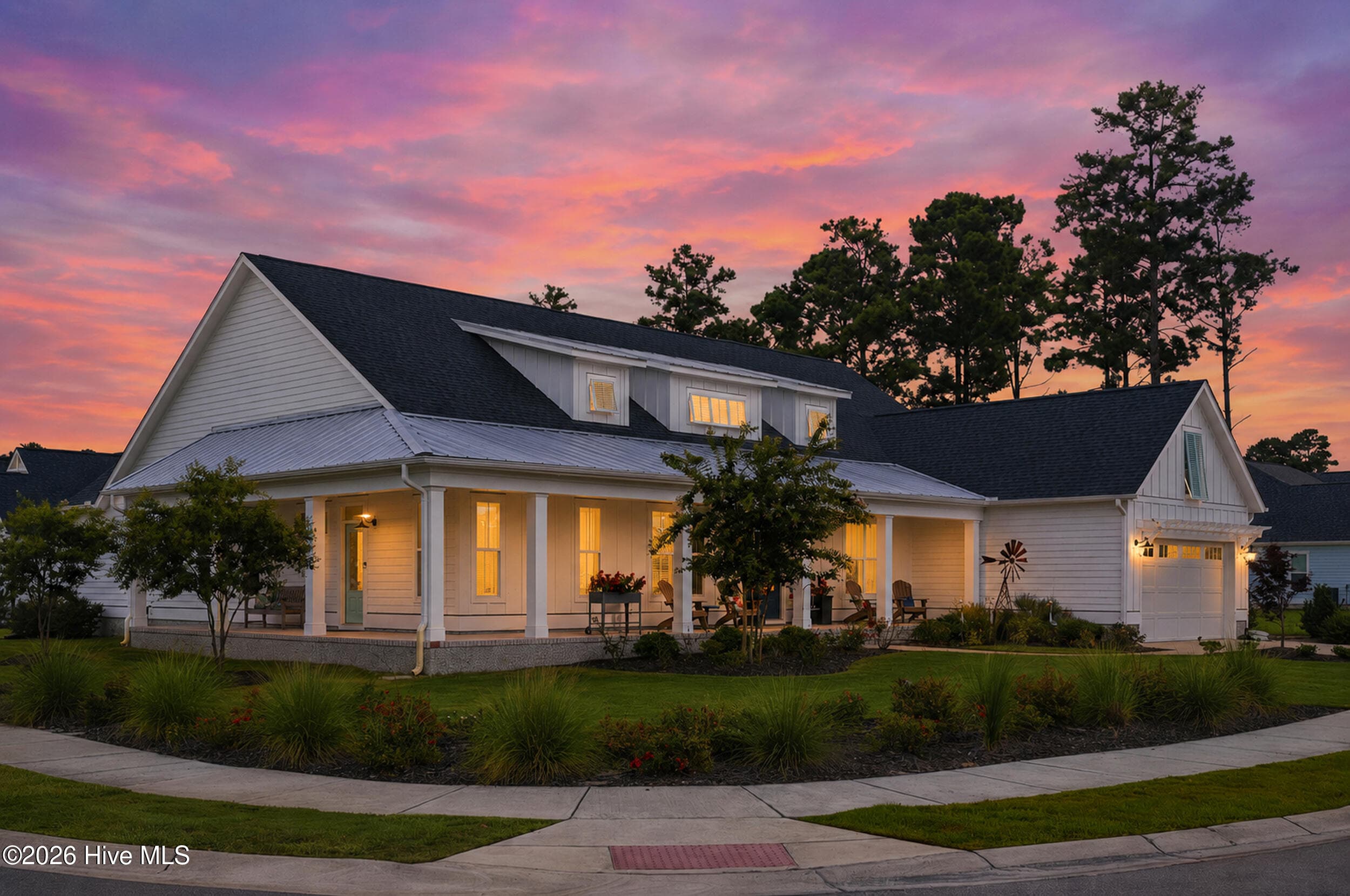 Front of 132 Anchors Away Drive, Hampstead, NC 28443