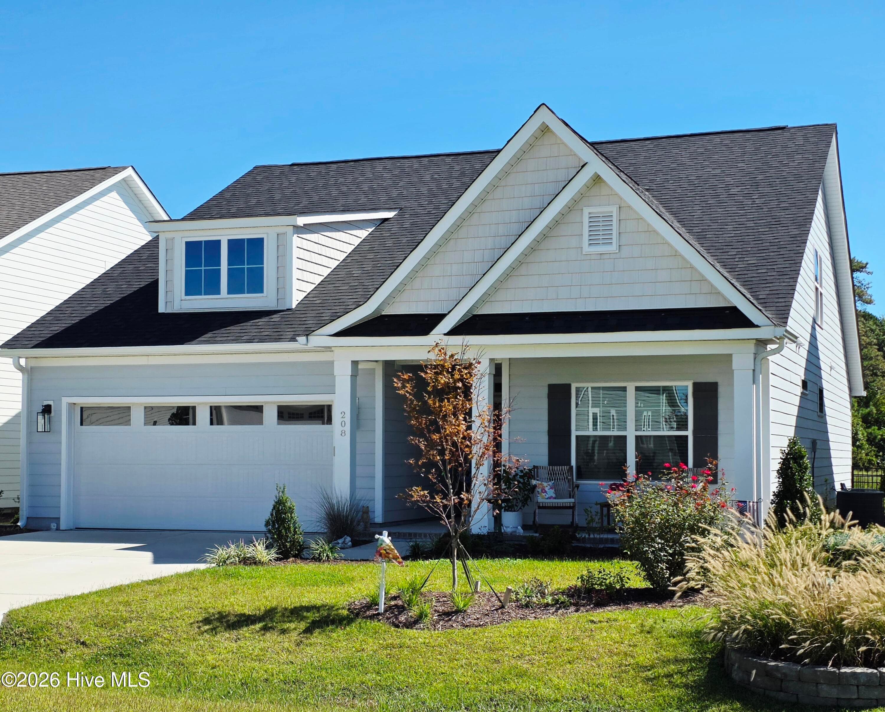 Front of 208 Windswept Lane, Beaufort, NC 28516