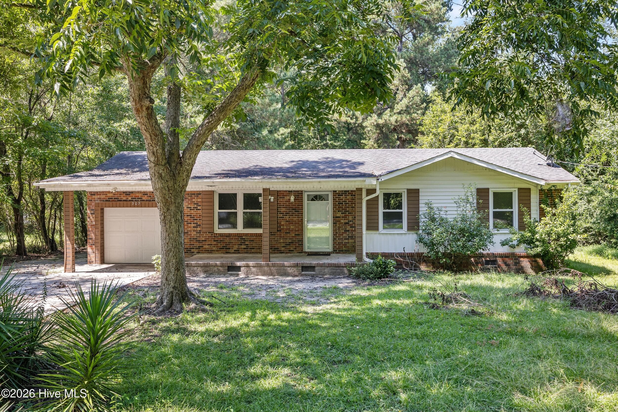 Front of 505 E Coston Road, Burgaw, NC 28425