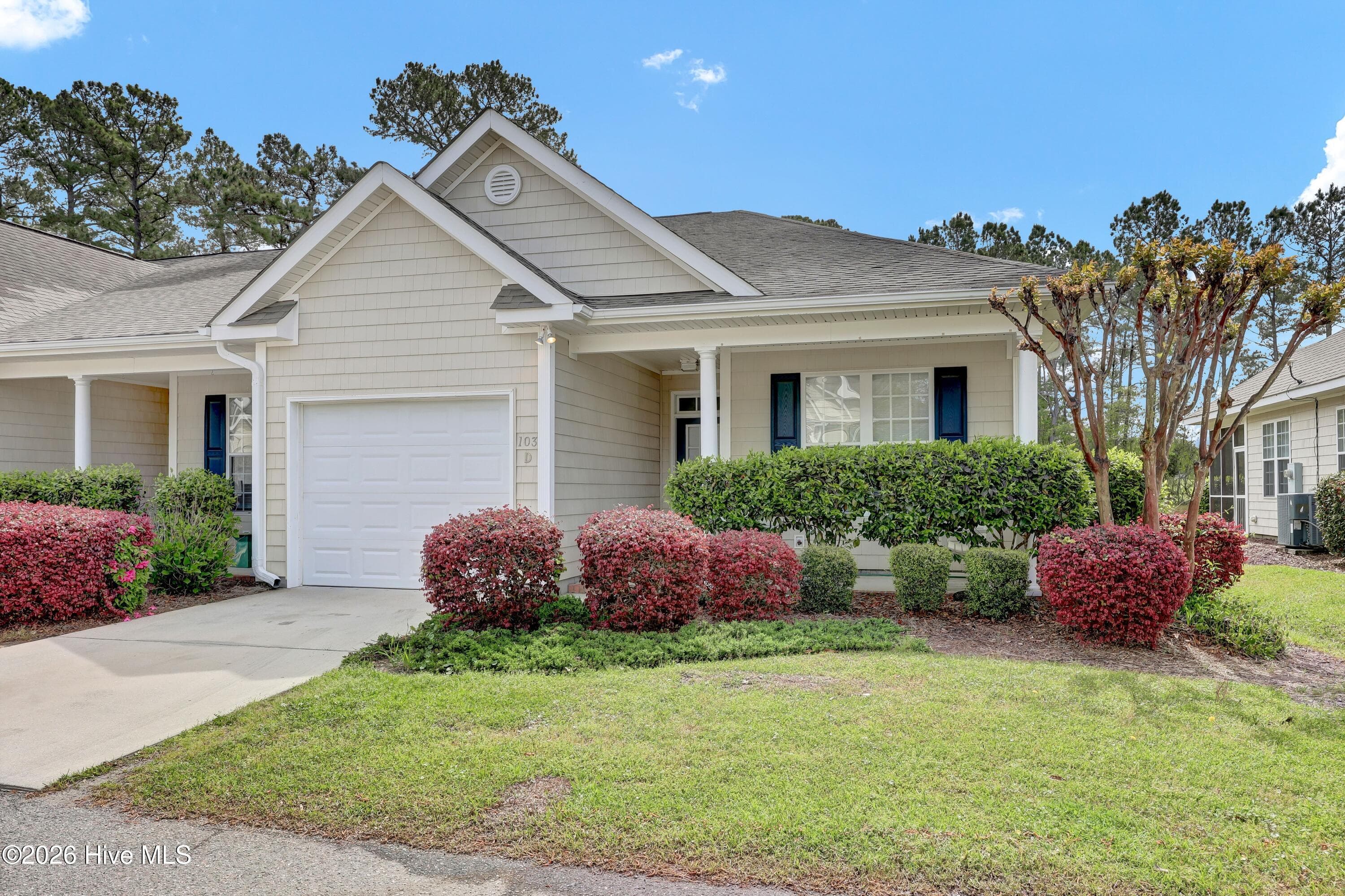 Front of 103 Thrasher Court Unit D, Hampstead, NC 28443