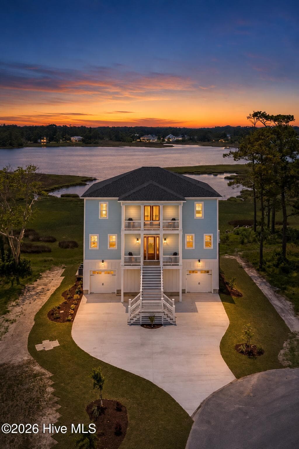 Front of 325 Anson Road, Beaufort, NC 28516