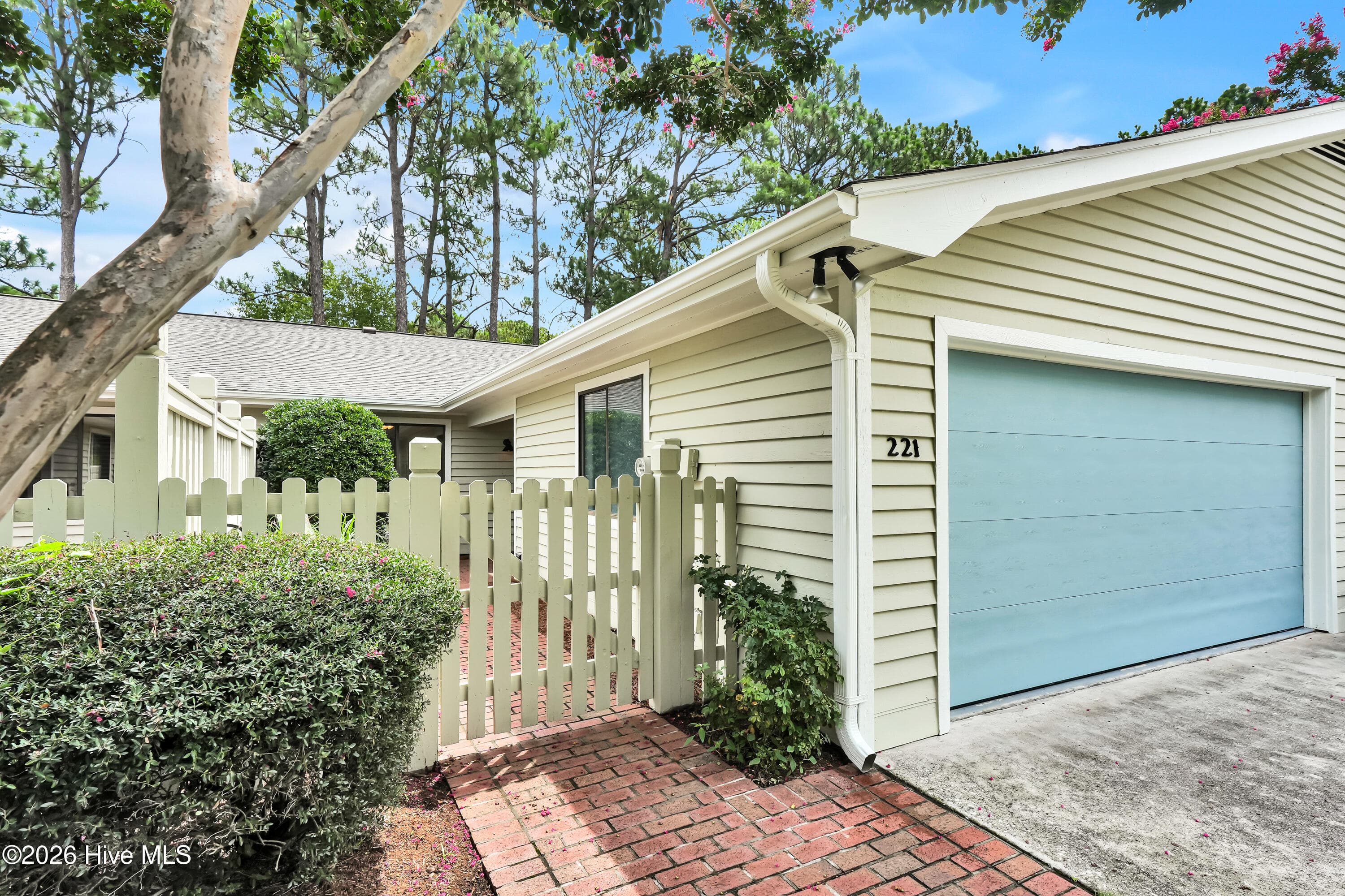 Front of 221 Inland Greens Circle, Wilmington, NC 28405