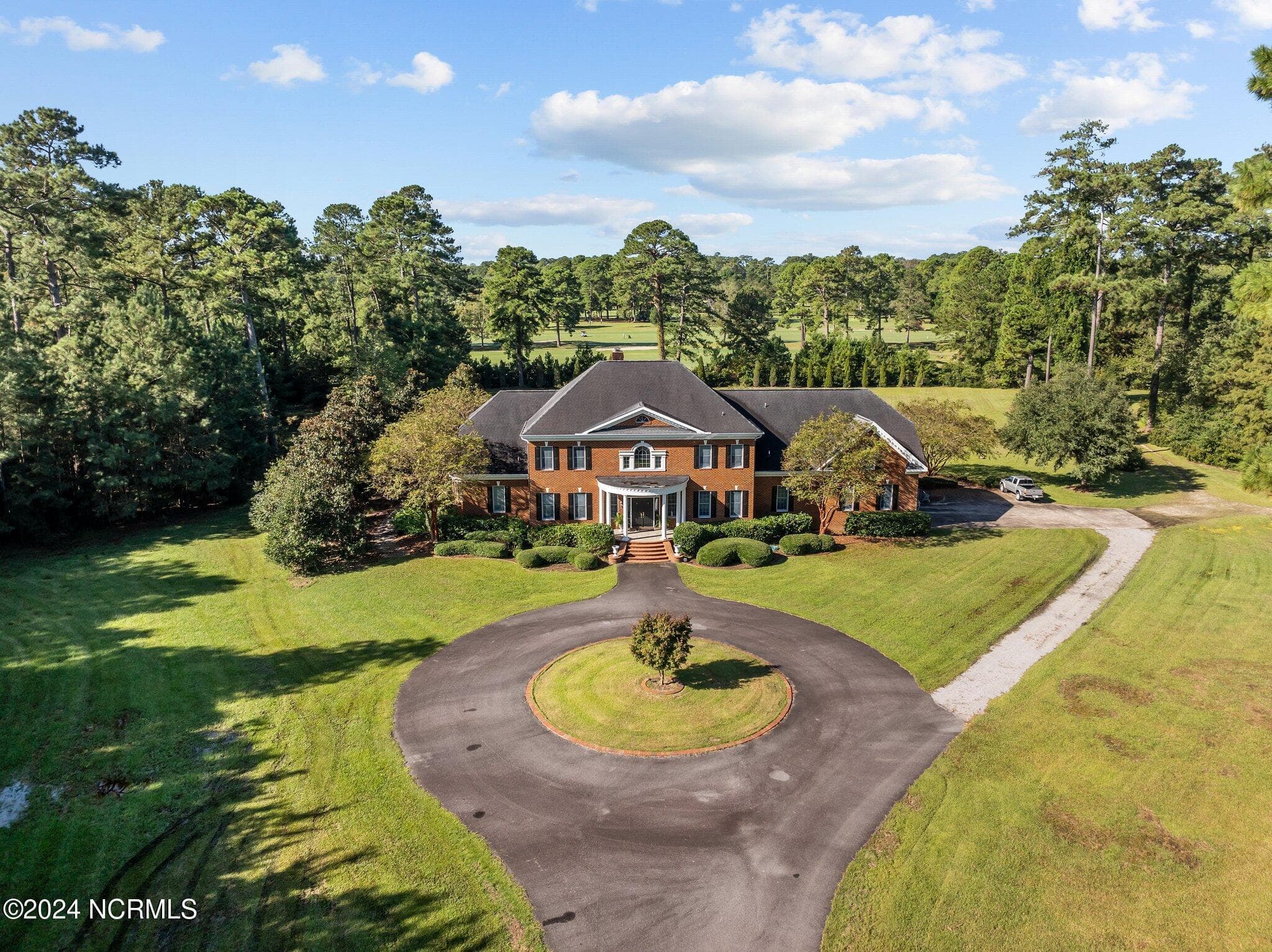Front of 450 Cox Road, Washington, NC 27889