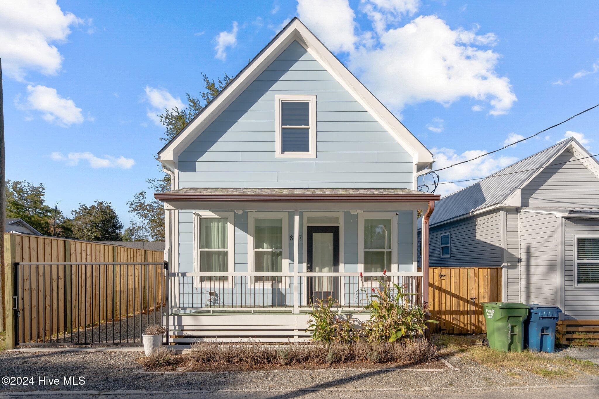 Front of 807 Russell Alley, Wilmington, NC 28401
