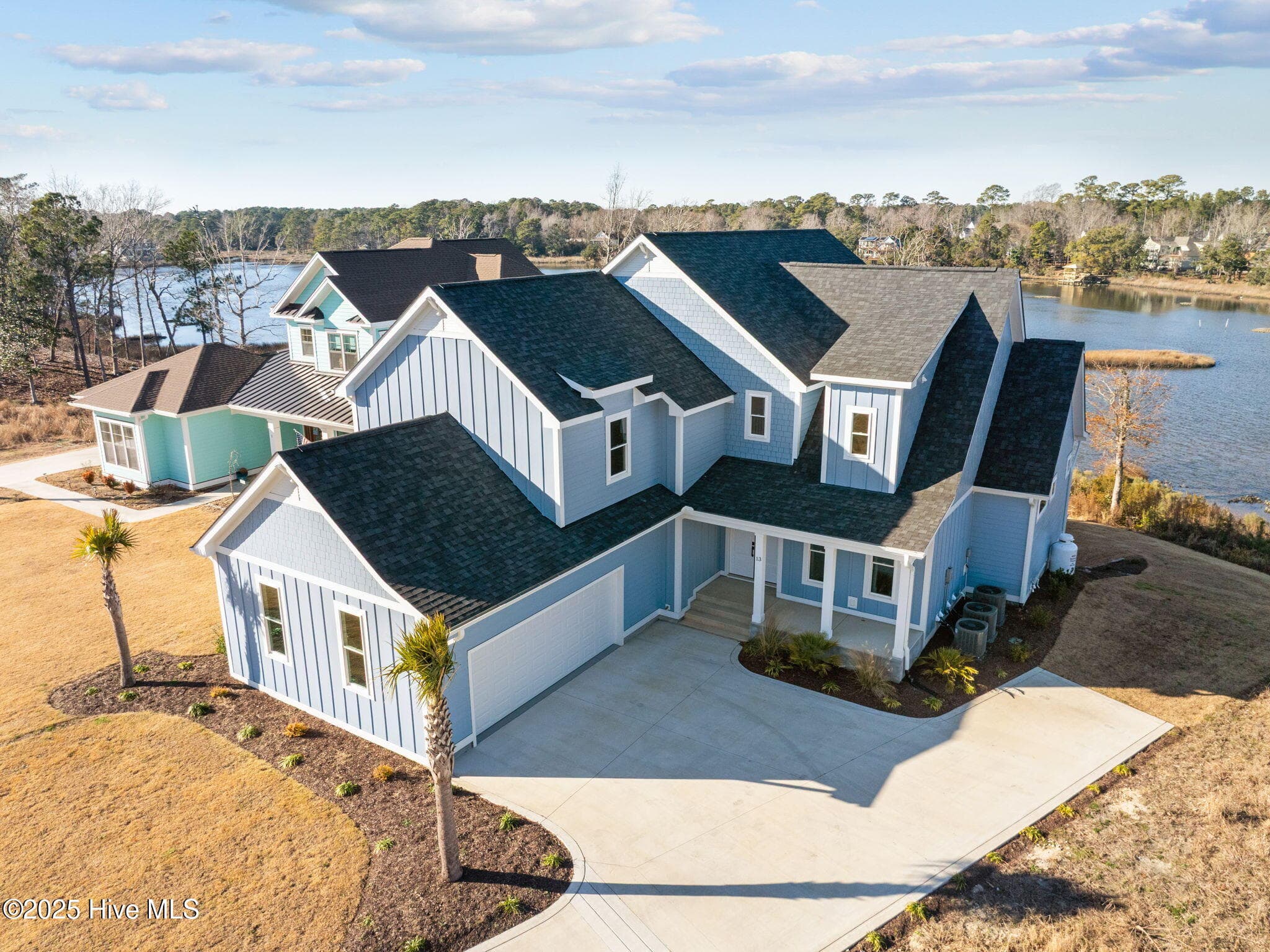 Exterior of 13 E Cannon Cove, Hampstead, NC 28443