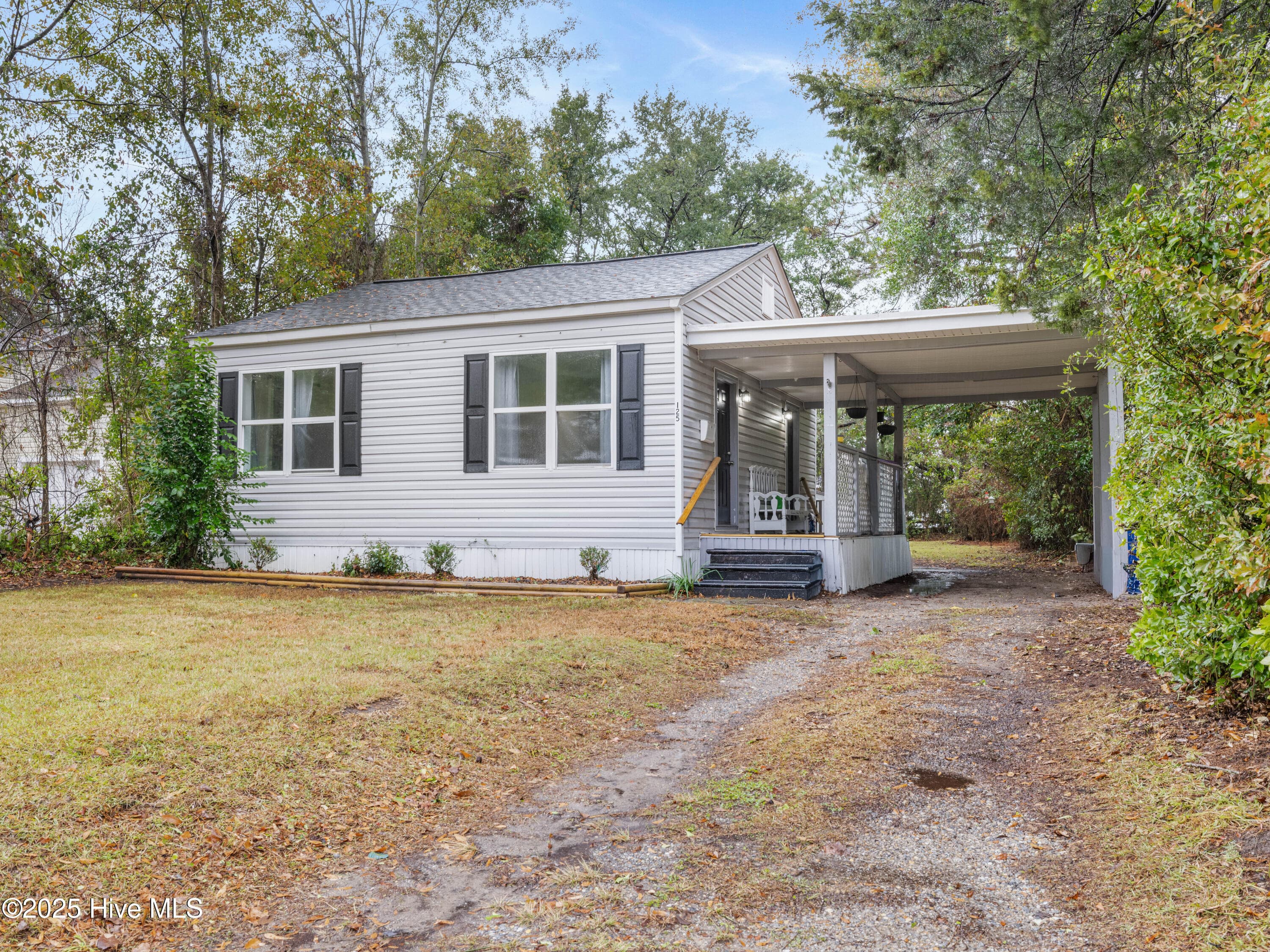 Exterior of 125 Preston Road, Jacksonville, NC 28540