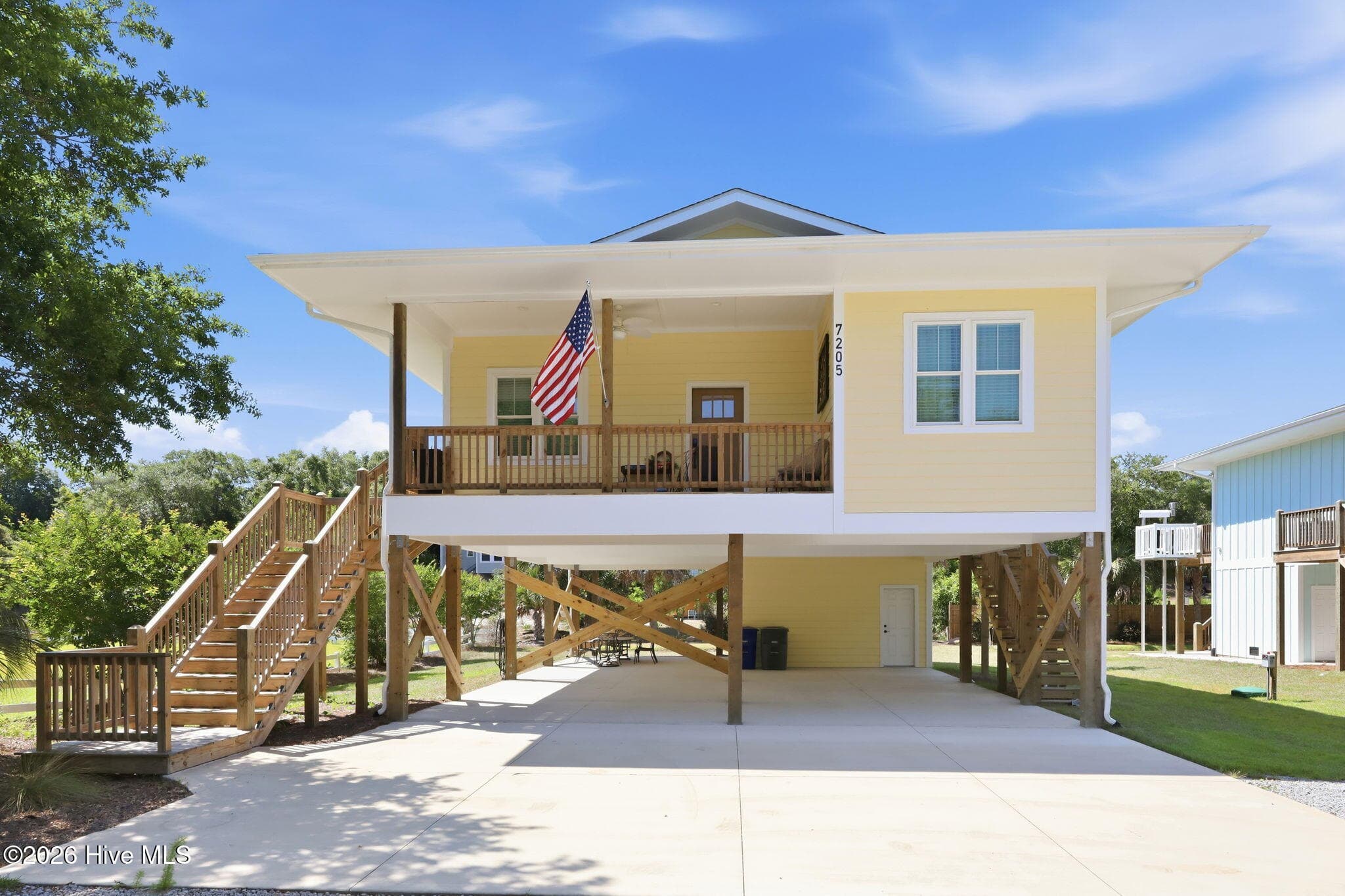Front of 7205 Sound Drive, Emerald Isle, NC 28594