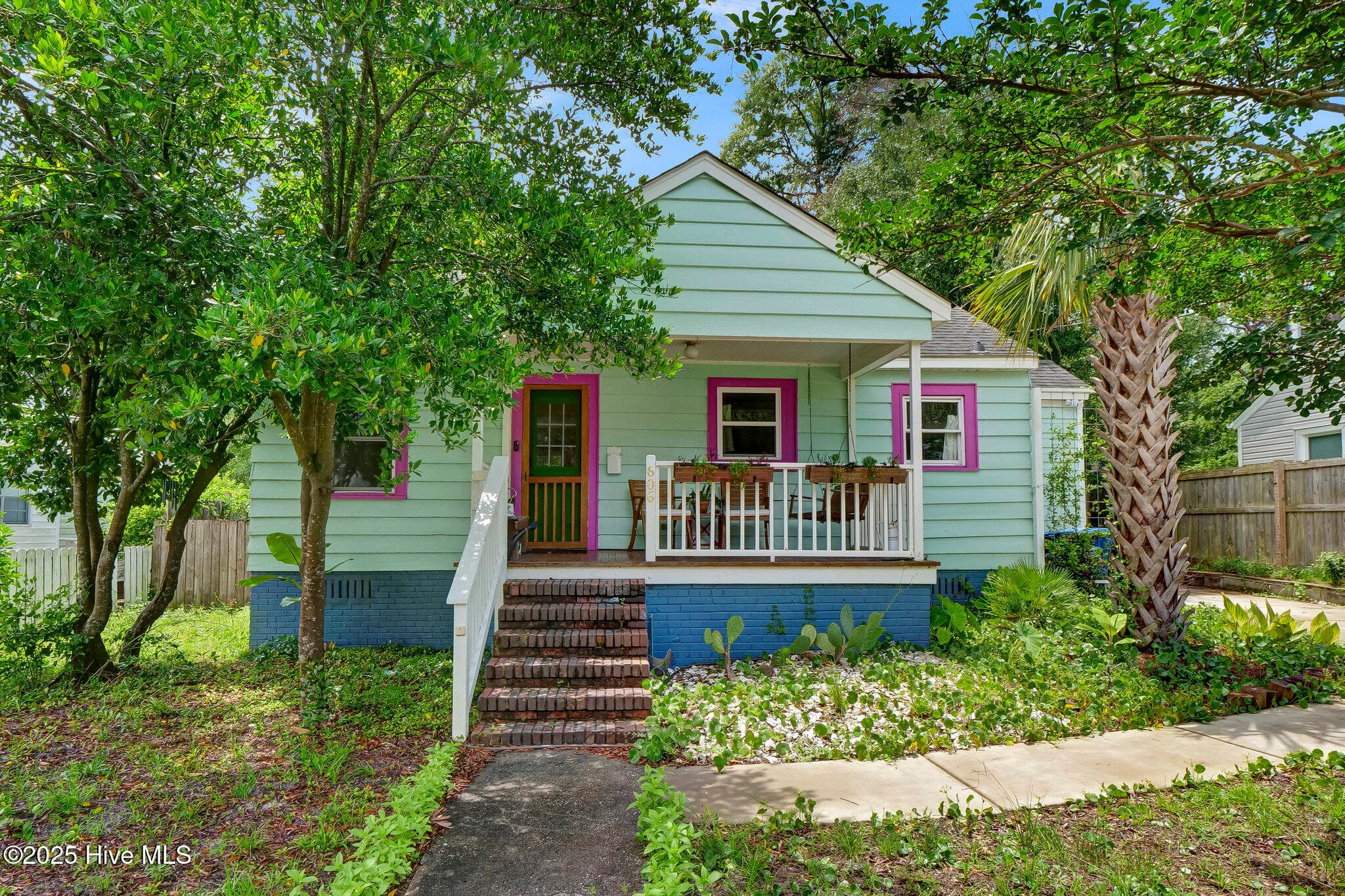 Front of 606 Ivey Circle, Wilmington, NC 28401