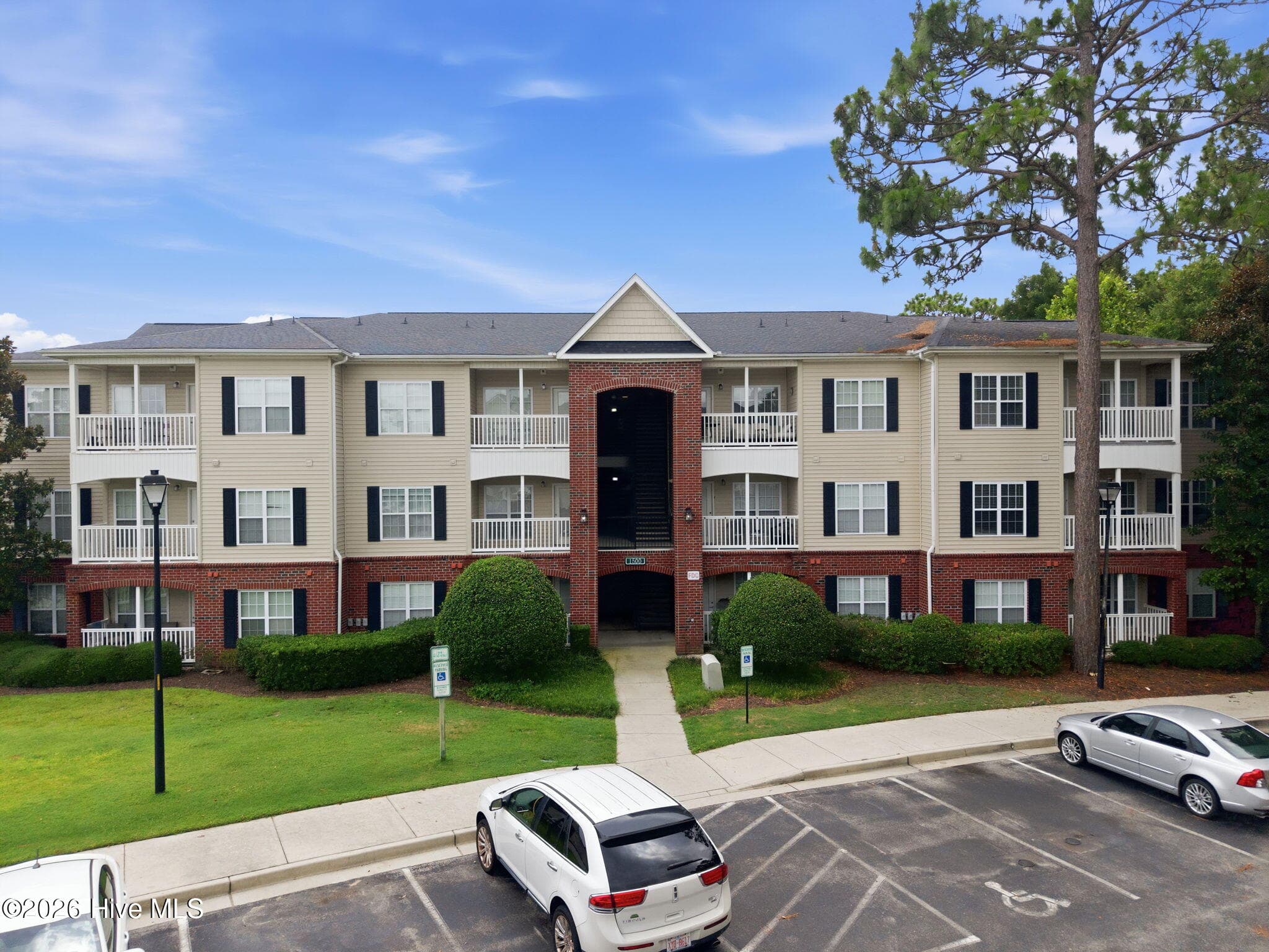 Front of 1500 Cadfel Court 202, Wilmington, NC 28412