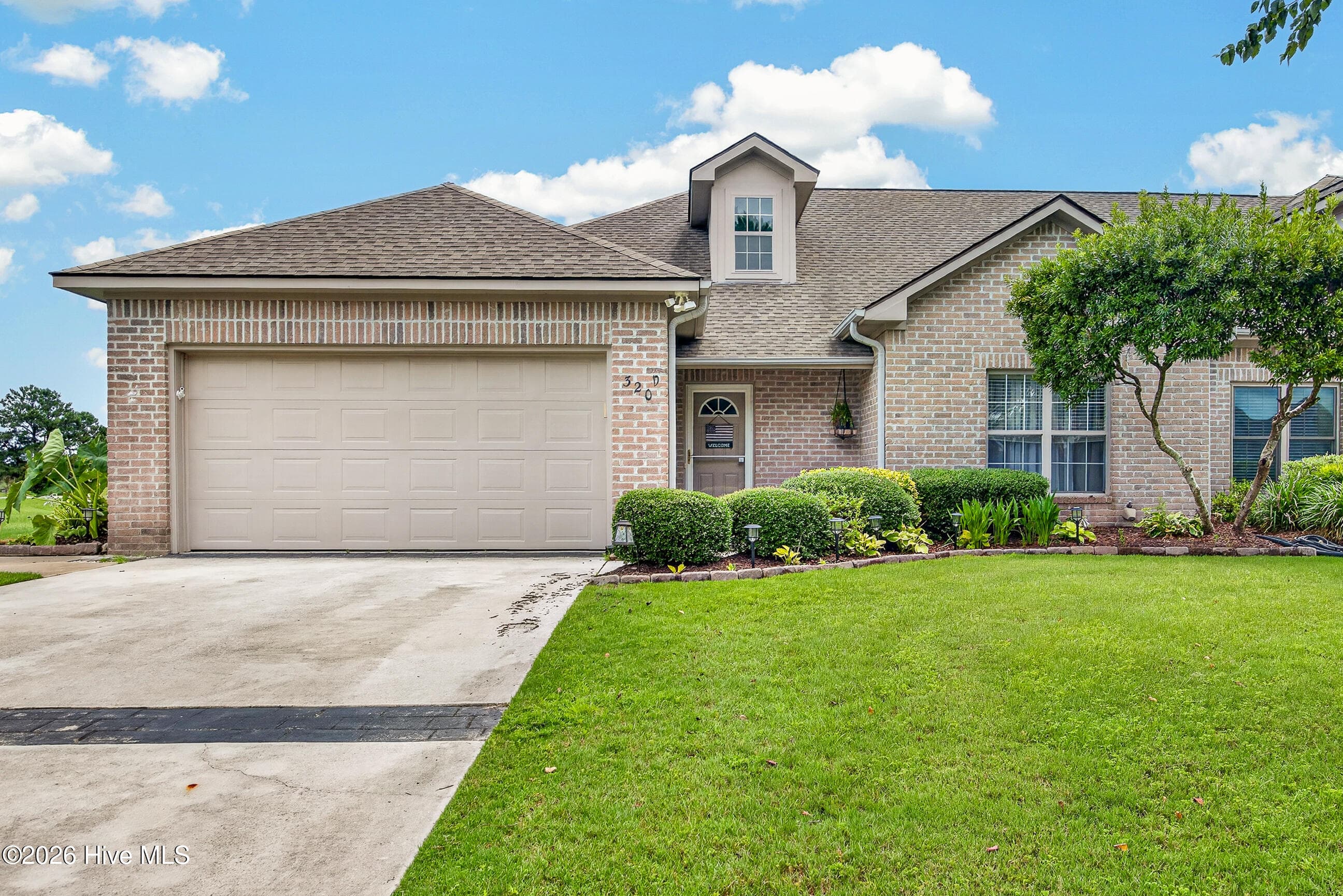 Front of 320 Castle Bay Drive D, Hampstead, NC 28443