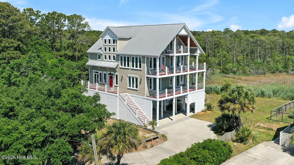 Front of 531 E Seaview Road, Wilmington, NC 28409