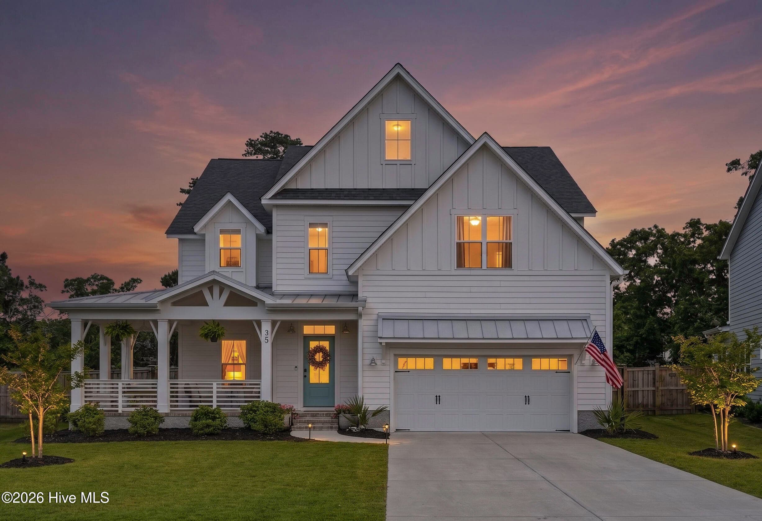Exterior of 35 Bowman Field Circle, Hampstead, NC 28443