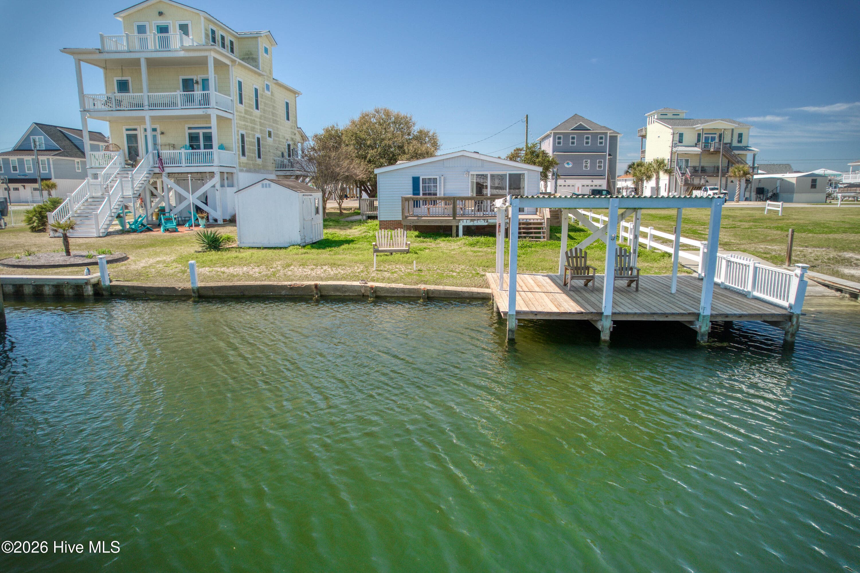 Exterior of 7060 7th Street, Surf City, NC 28445