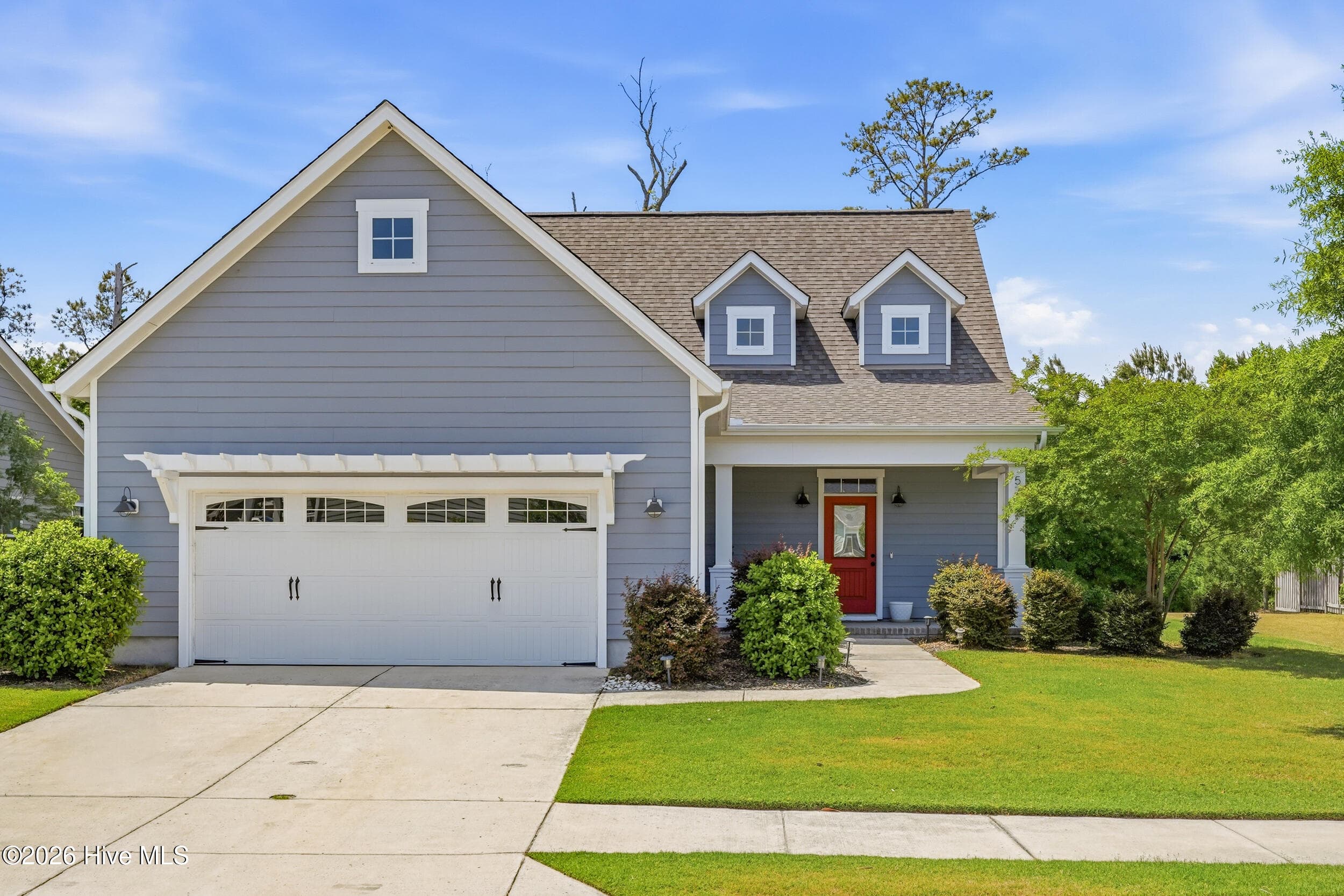 Front of 5732 Brown Pelican Lane, Wilmington, NC 28409
