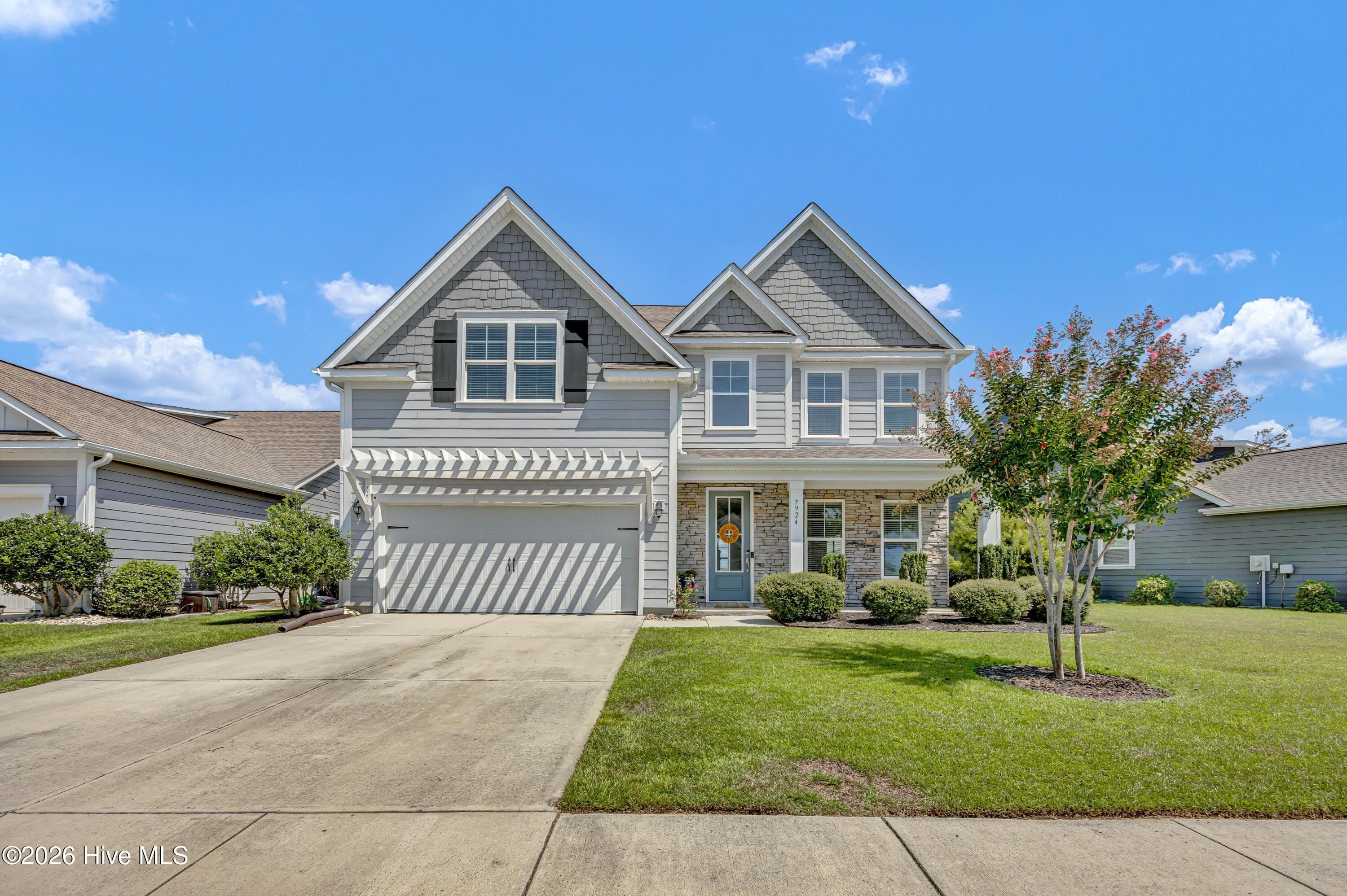 Front of 7924 Champlain Drive, Wilmington, NC 28412
