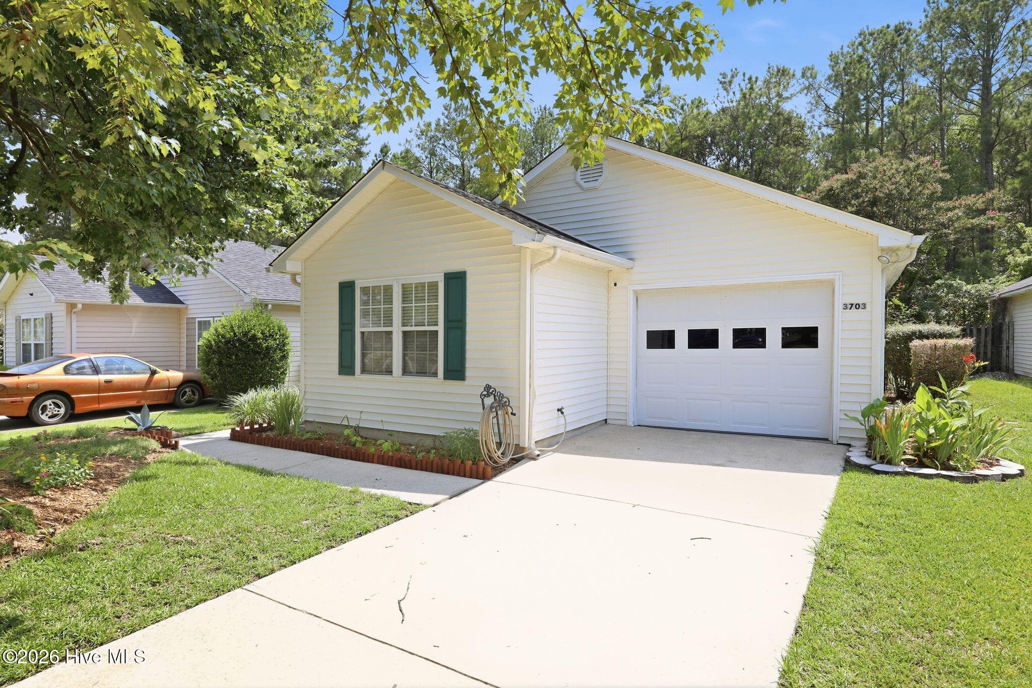 Front of 3703 Elizabeth Avenue, New Bern, NC 28562