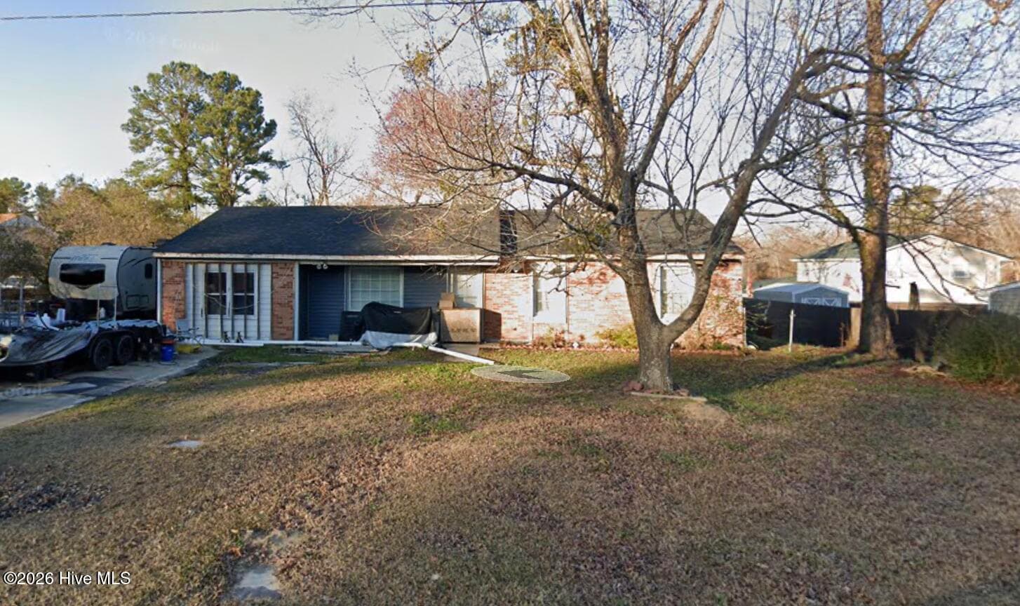 Front of 102 Royal Drive, Jacksonville, NC 28546