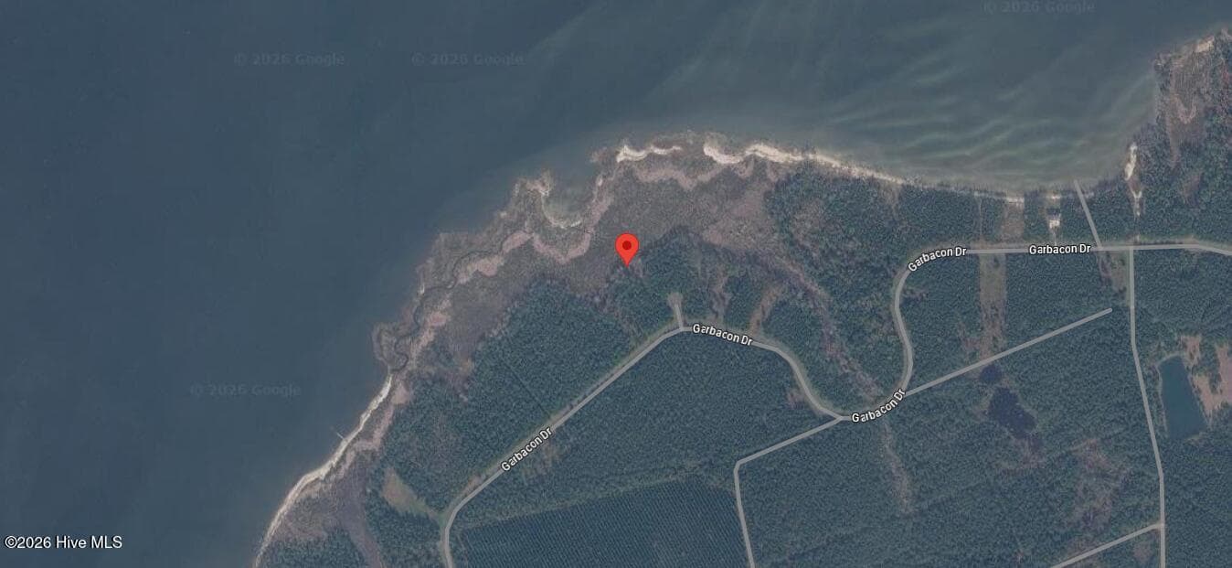 Front of 103 102 Oriental View Road, Beaufort, NC 28516