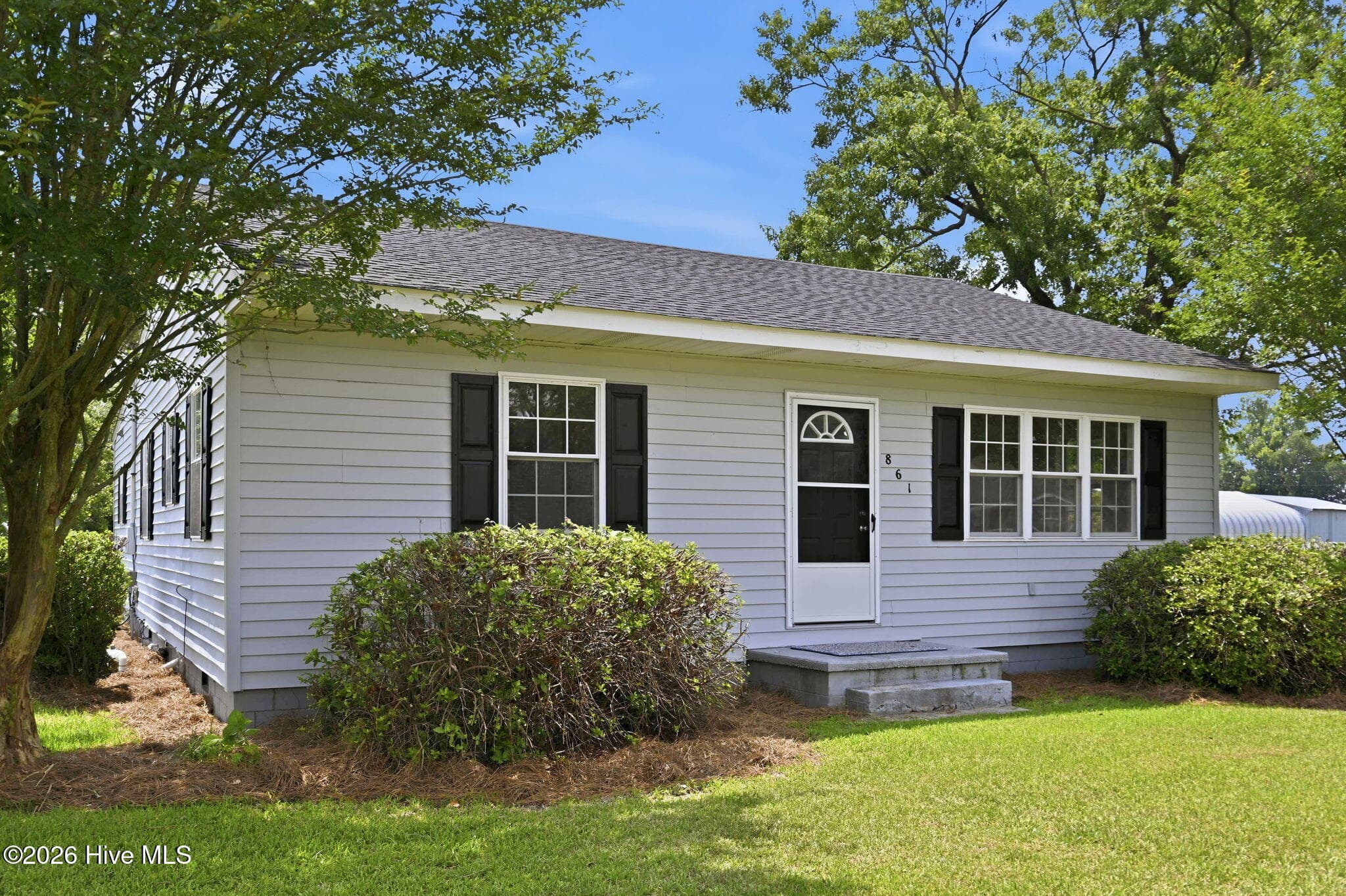 Front of 861 Huffmantown Road, Richlands, NC 28574