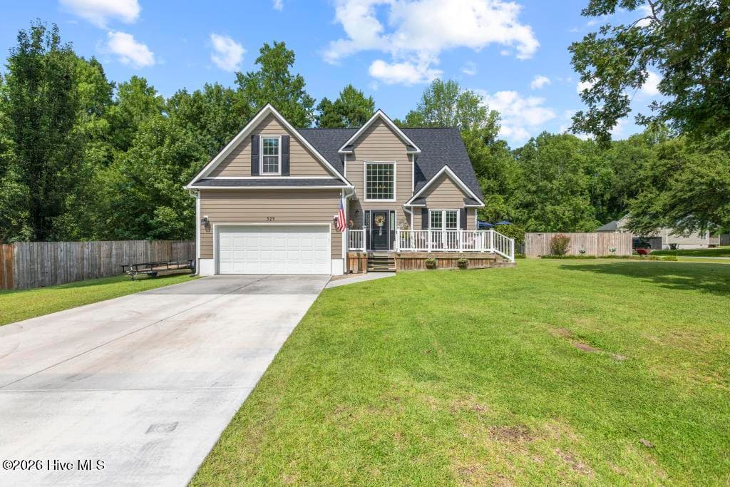 Front of 924 Mandarin Trail, Jacksonville, NC 28540