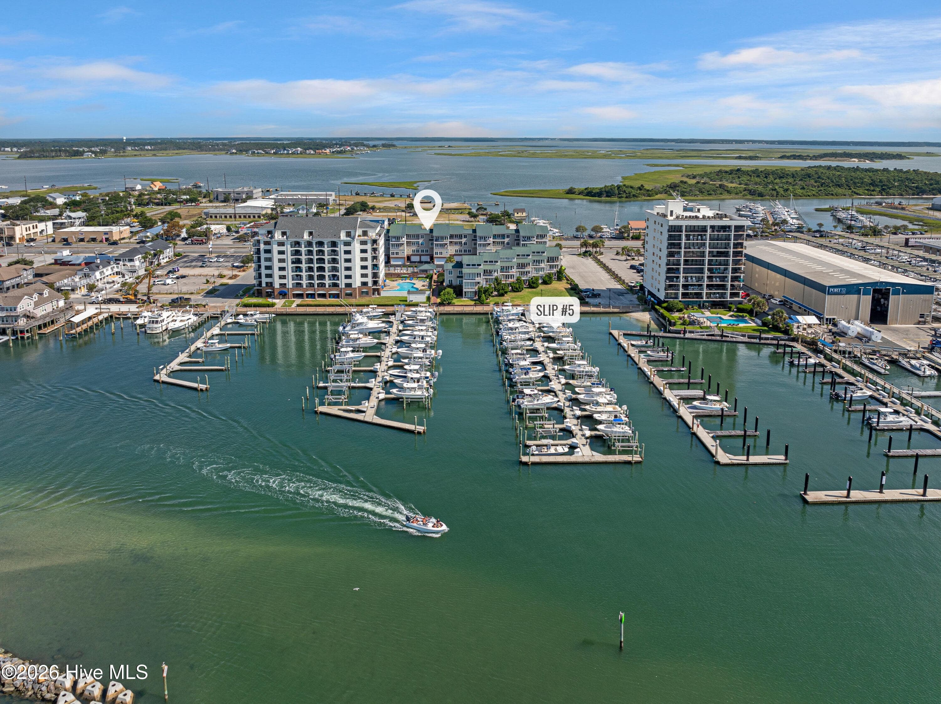 Exterior of 104 S 3rd Street I-1 & Slip 5 Atlantic Harbour, Morehead City, NC 28557