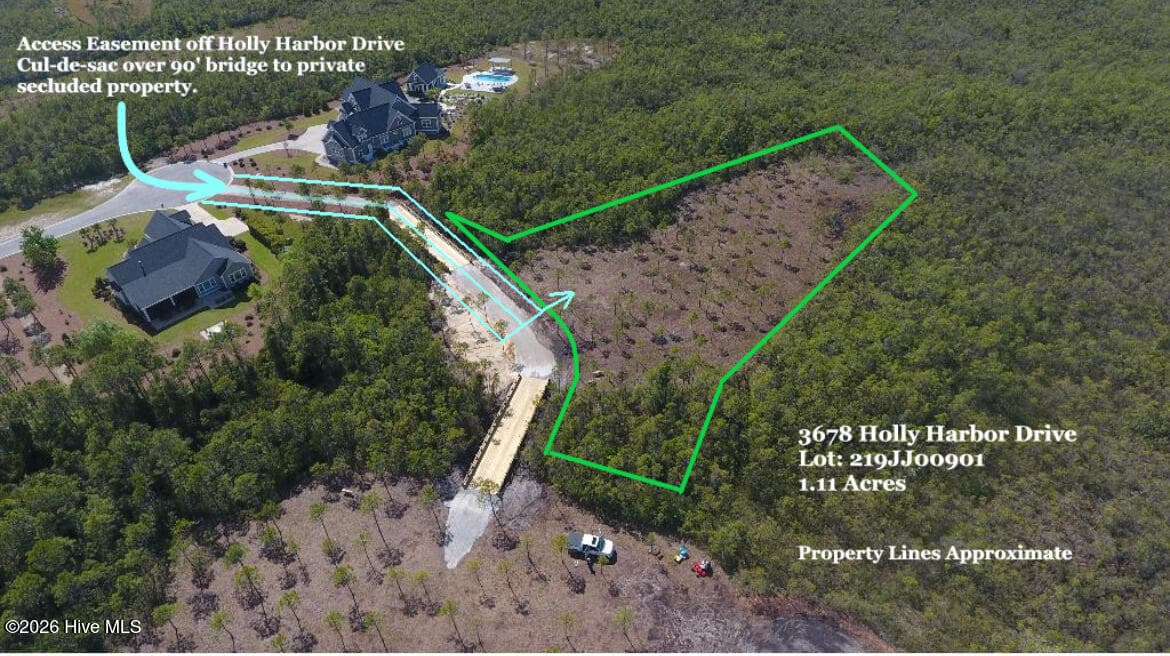 Front of 3678 Holly Harbor Drive, Southport, NC 28461