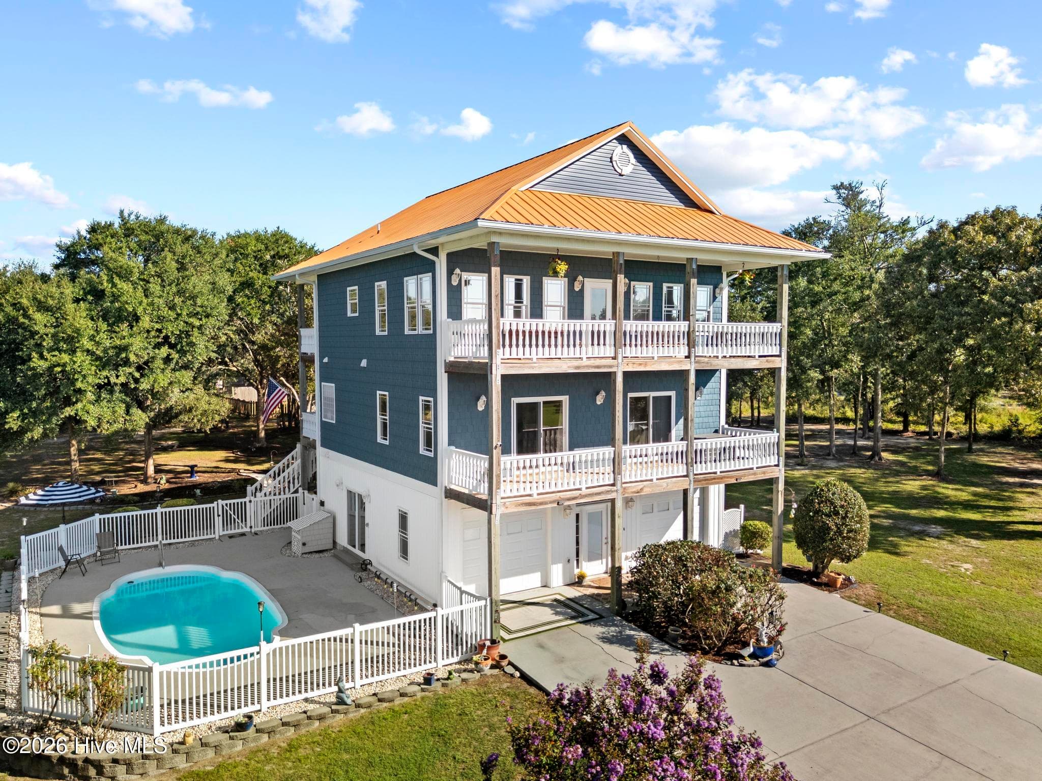 Front of 101 Brandon Avenue, Hubert, NC 28539