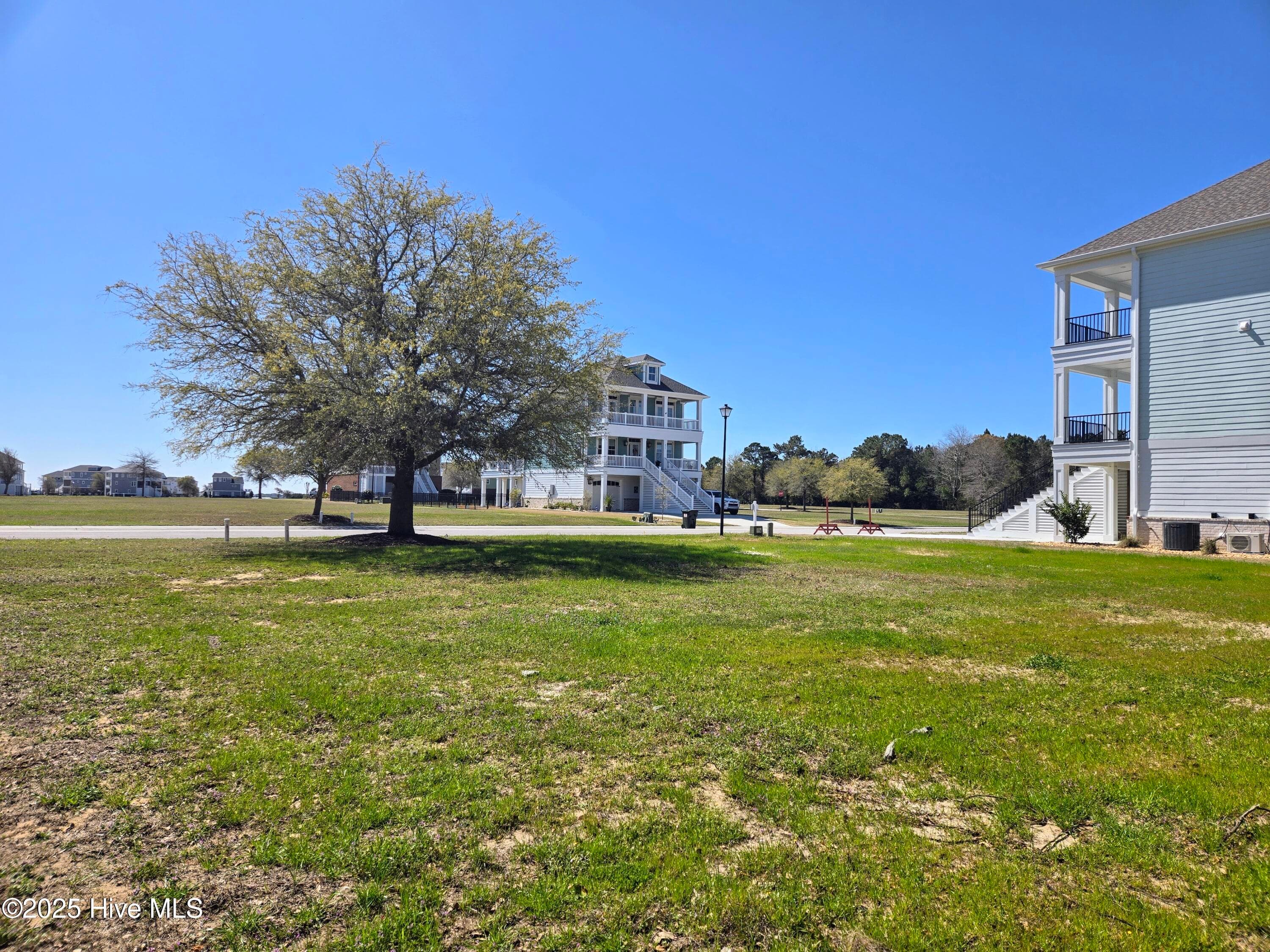 Front of 216 Colleton Square, Newport, NC 28570