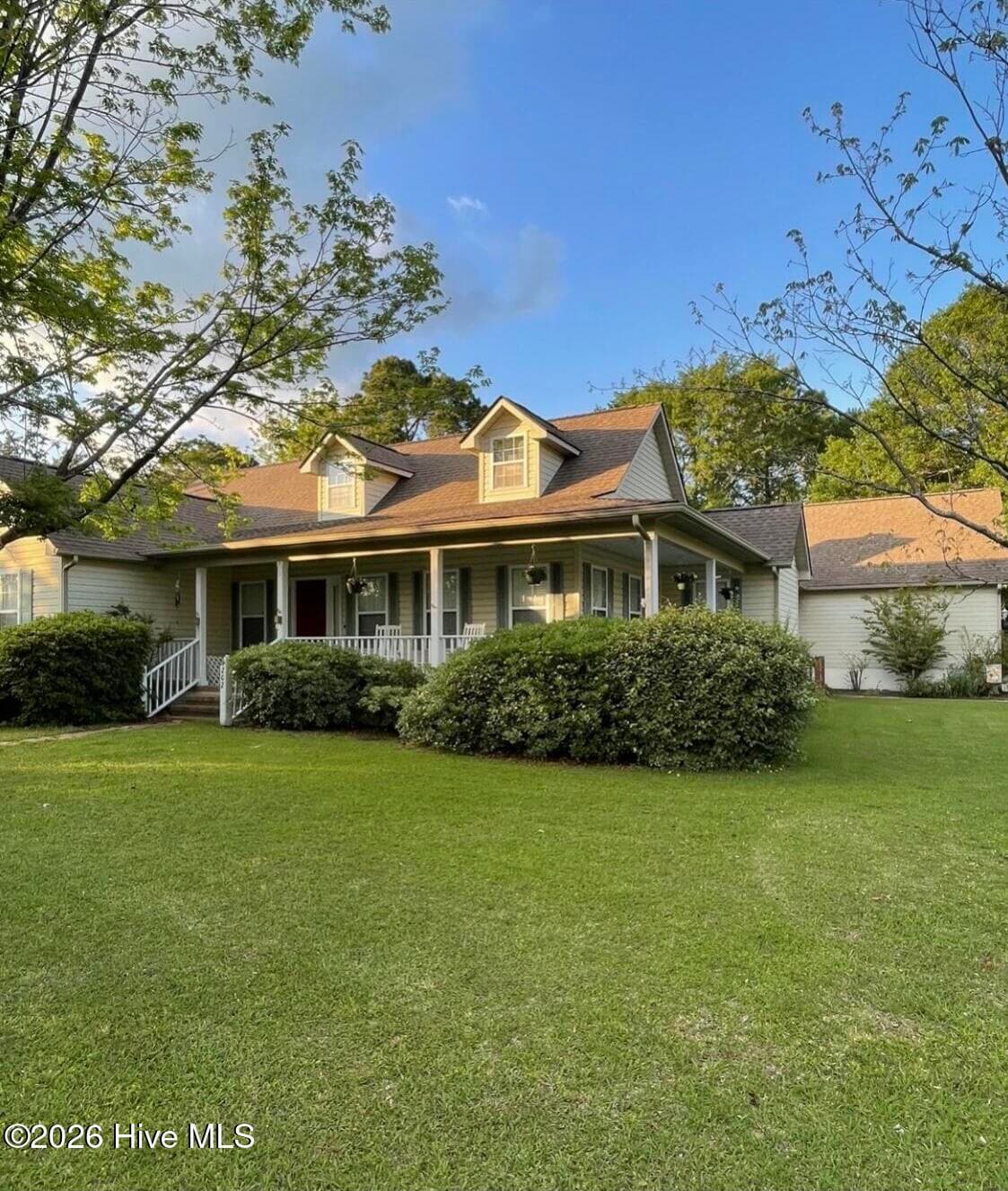 Front of 202 Meadows Lane, Newport, NC 28570