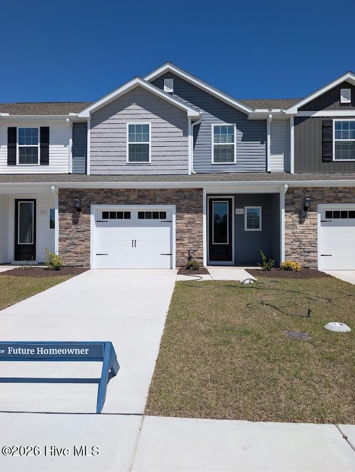 Front of 101 Commons View Drive, Hampstead, NC 28443