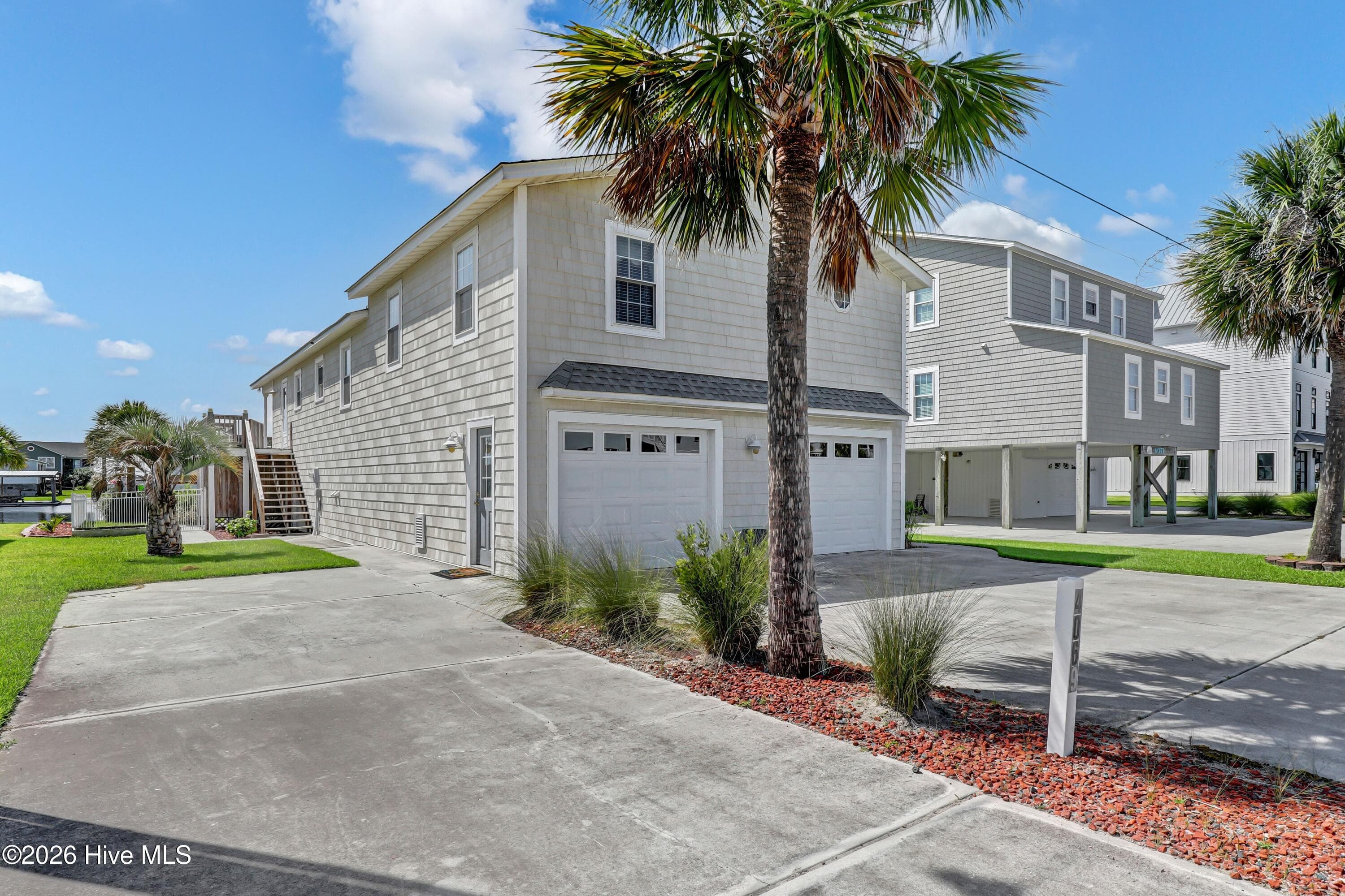 Front of 4069 4th Street, Surf City, NC 28445